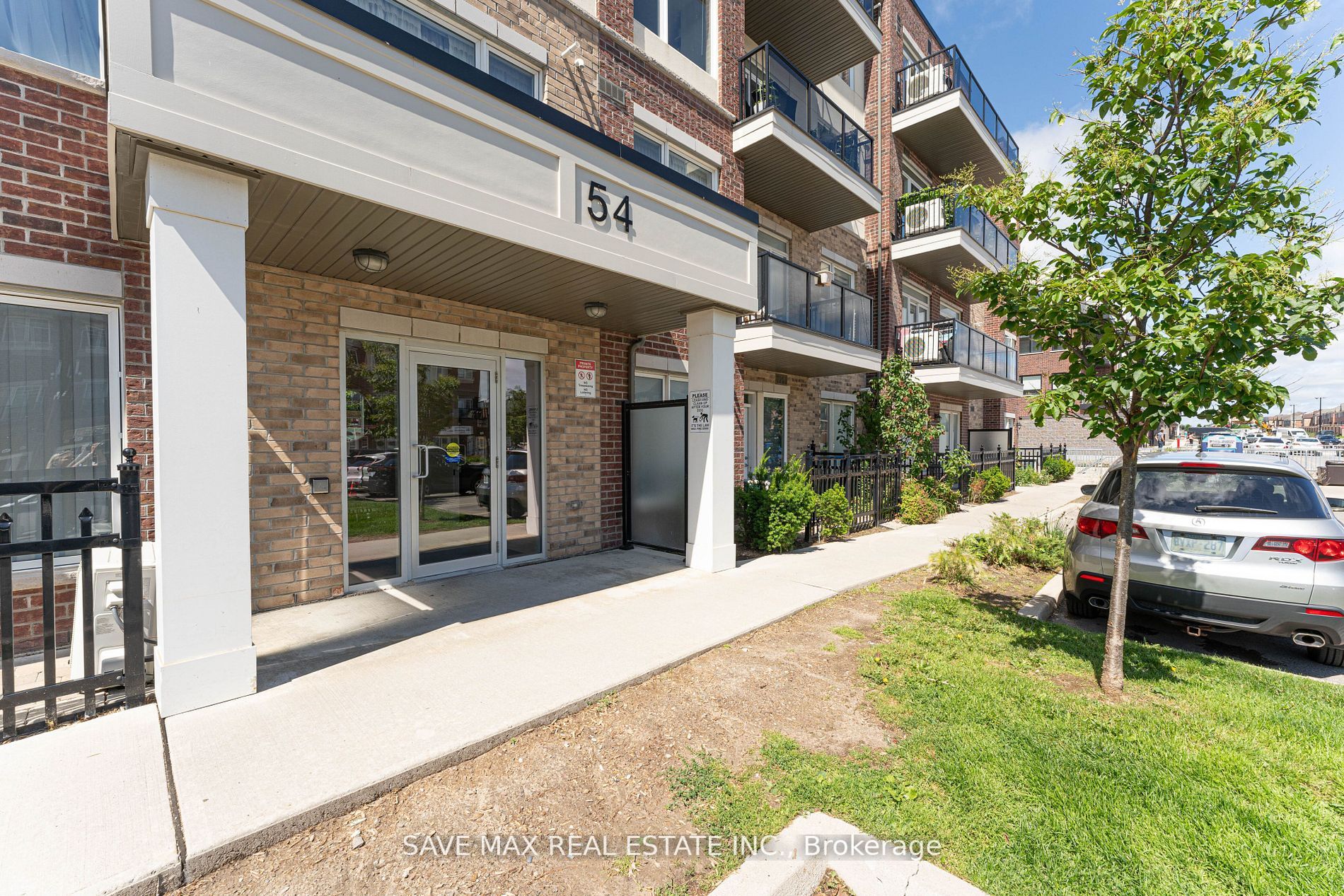 54 Sky Harbour Dr, #404