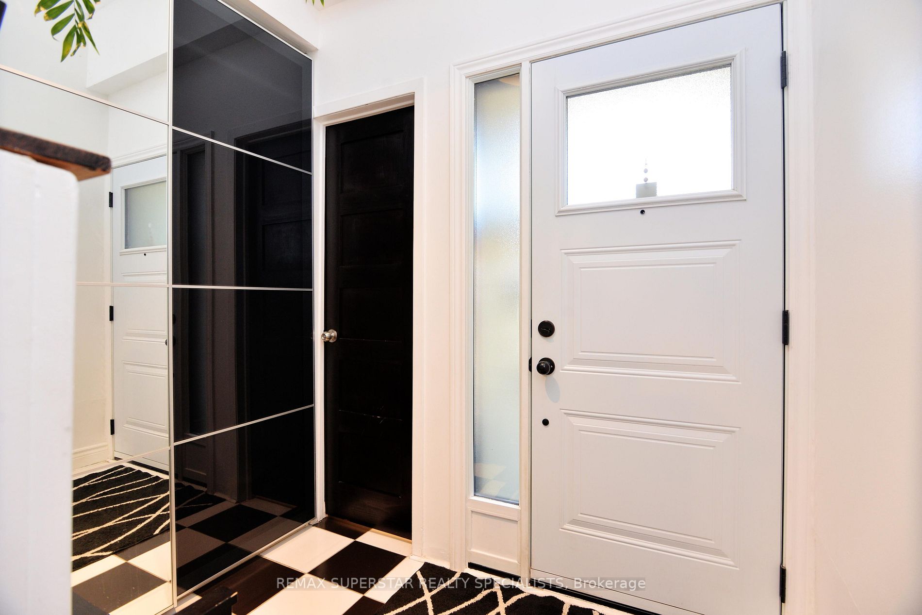 1020 Cedarglen Gate, #1