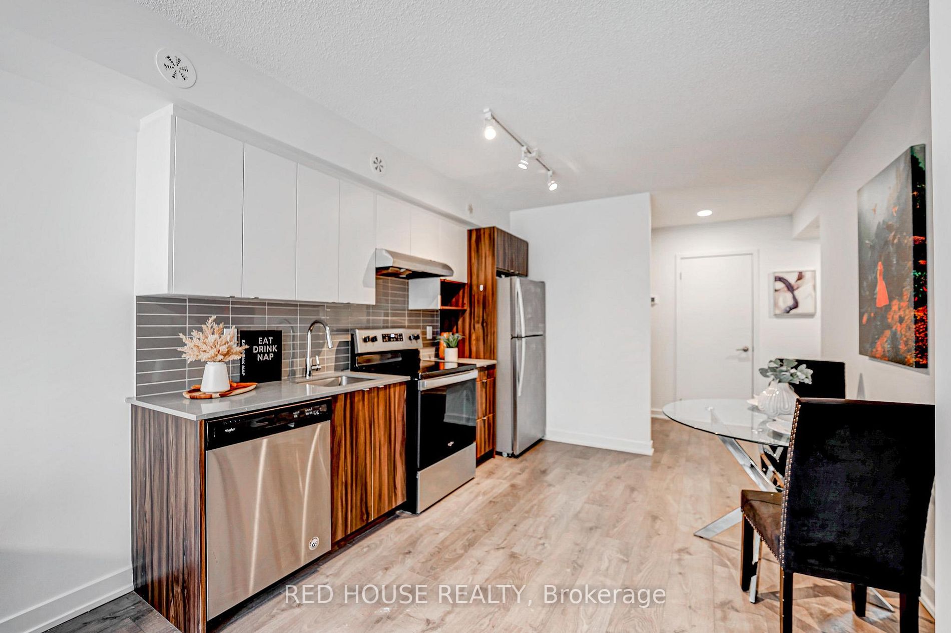 1135 Cooke Blvd, #111