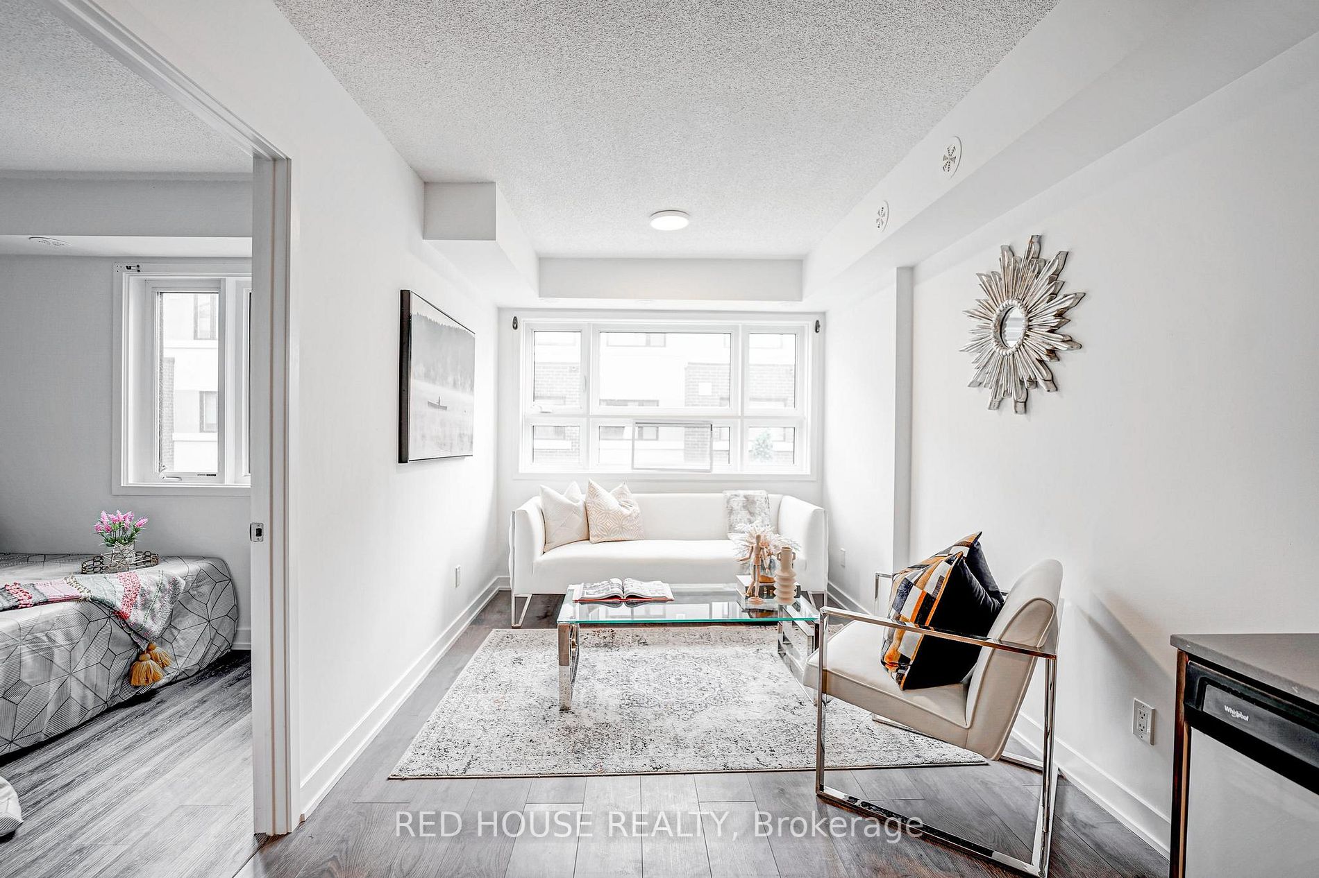 1135 Cooke Blvd, #111