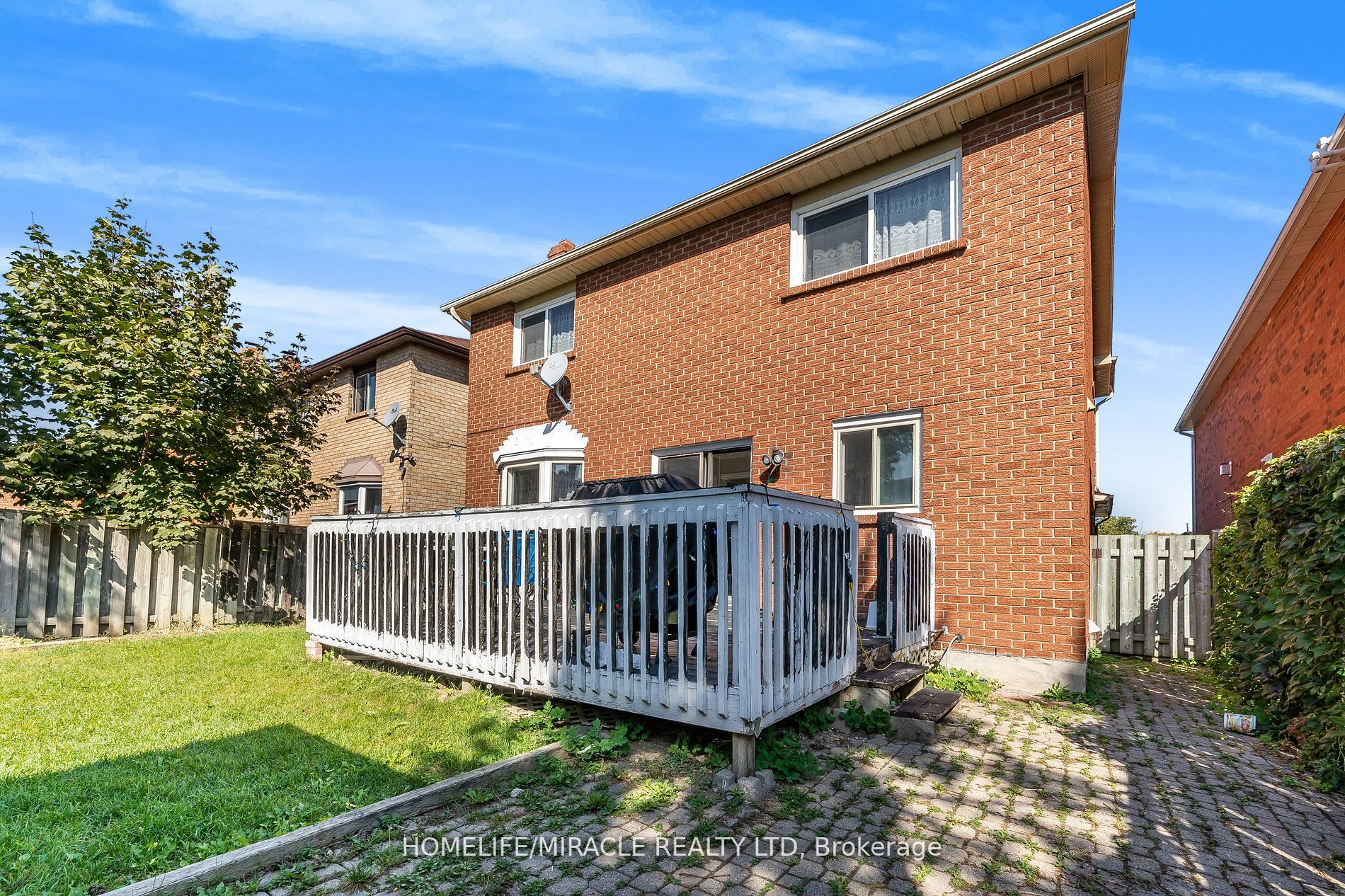 229 Vodden St W