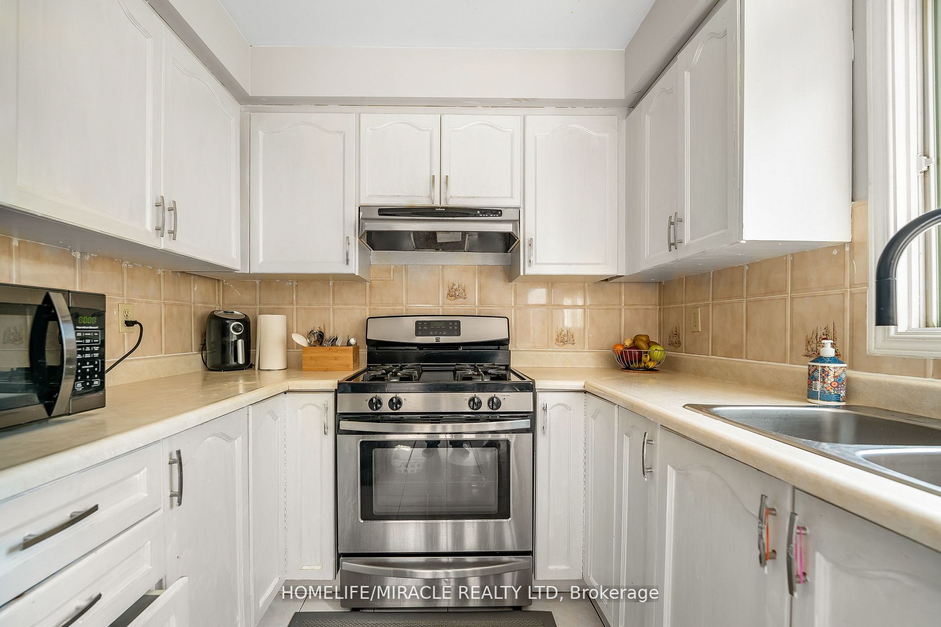 229 Vodden St W