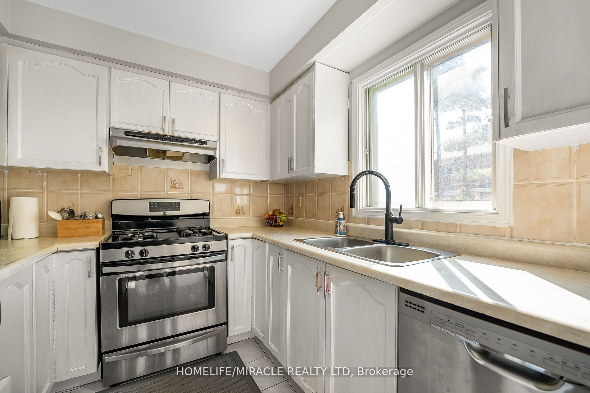 229 Vodden St W