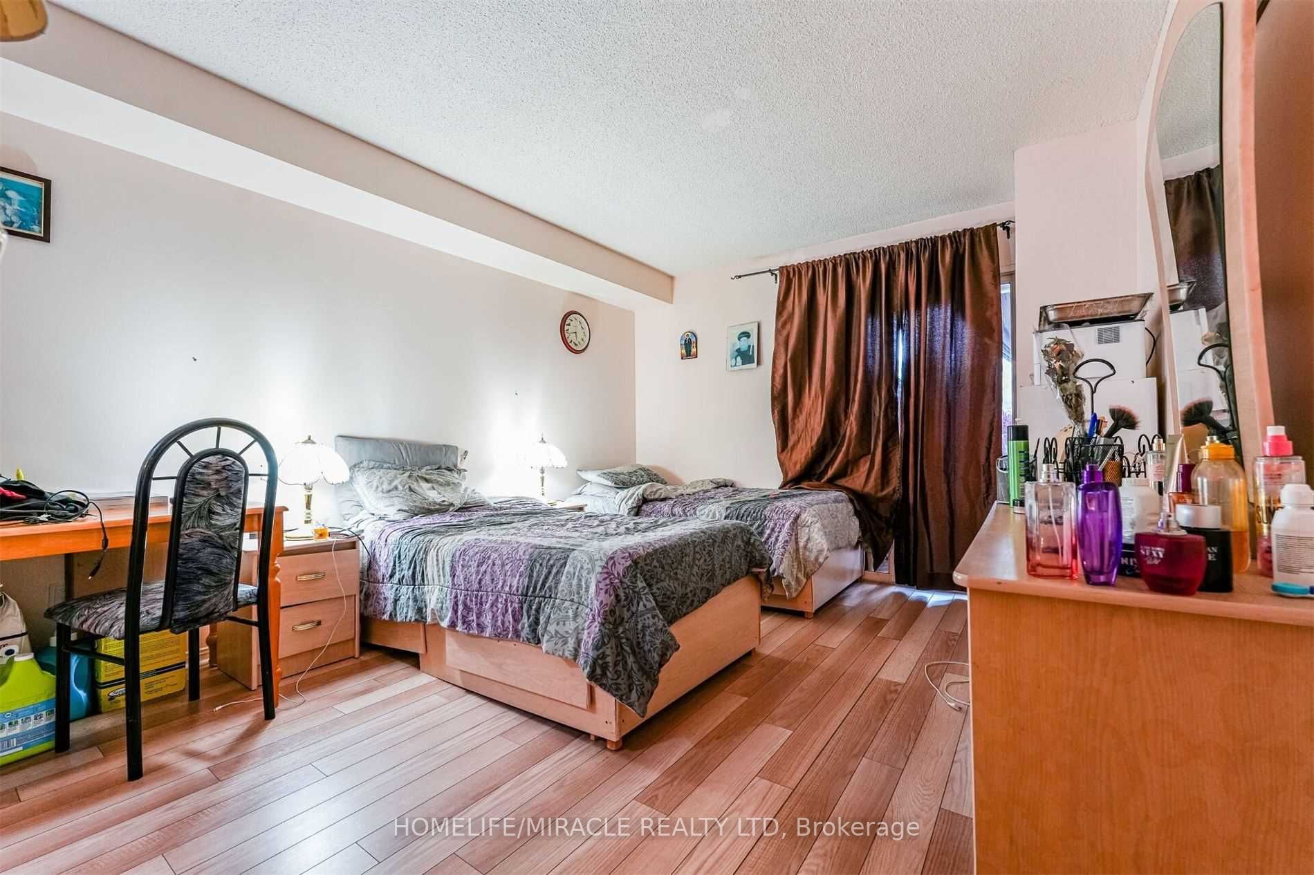 250 Webb Dr, #318