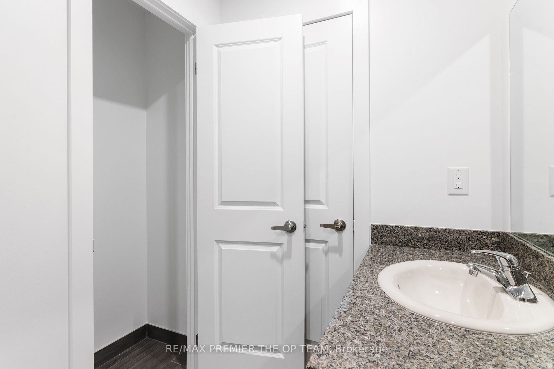 310 Broadway Ave, #106