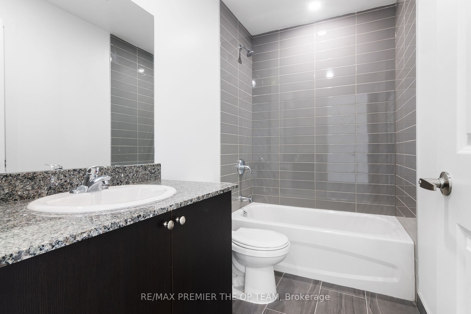 310 Broadway Ave, #106