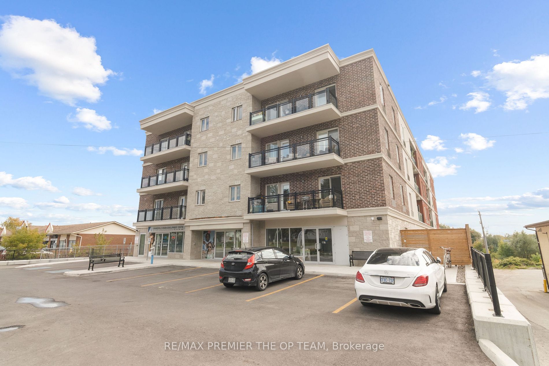 310 Broadway Ave, #106