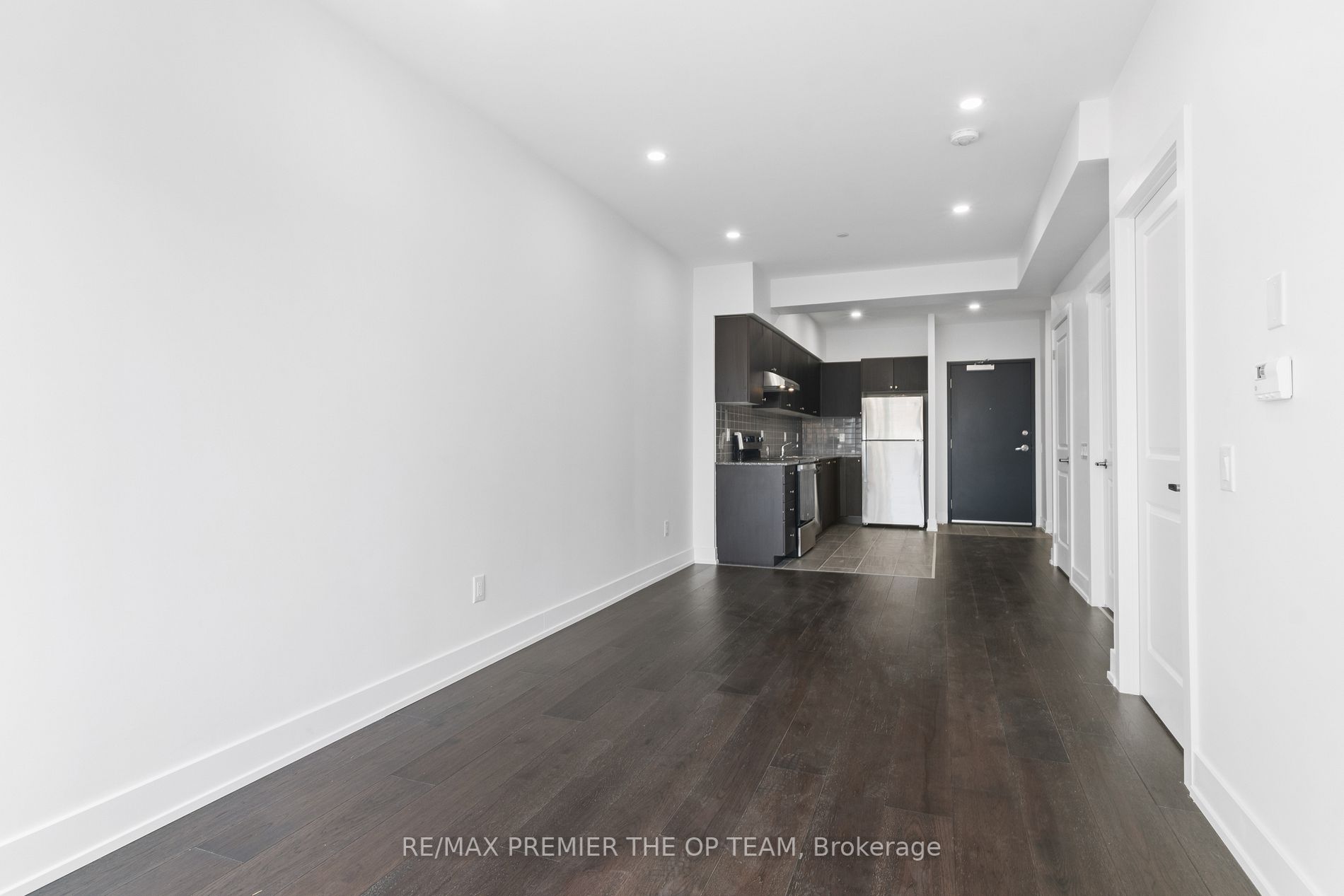 310 Broadway Ave, #106