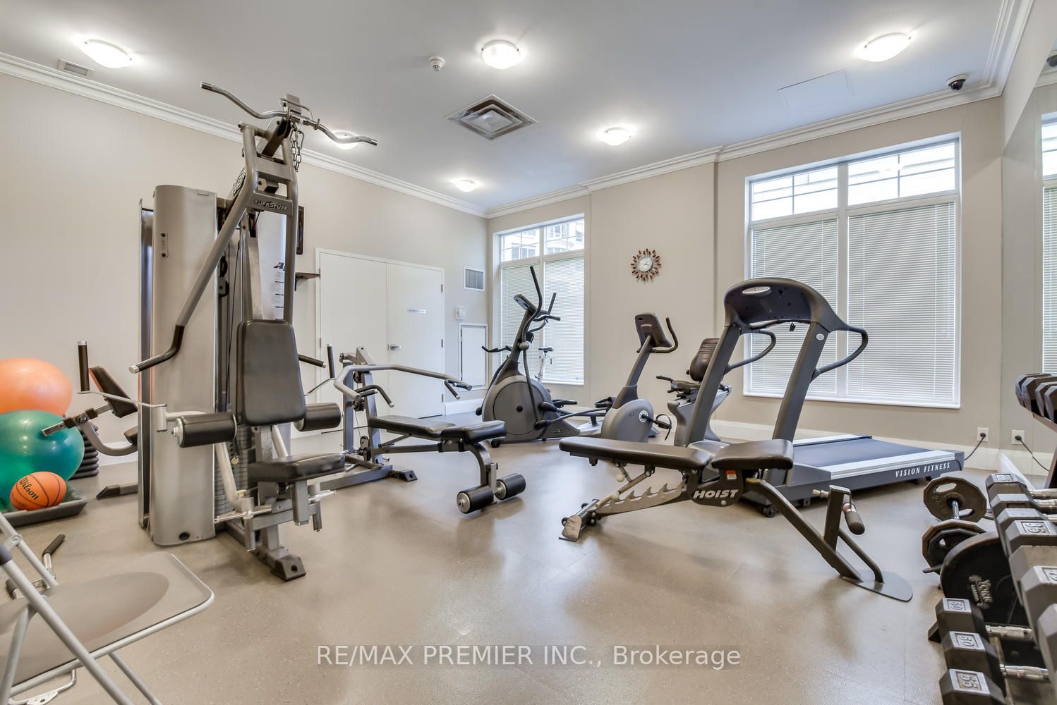 4196 Dundas St W, #206