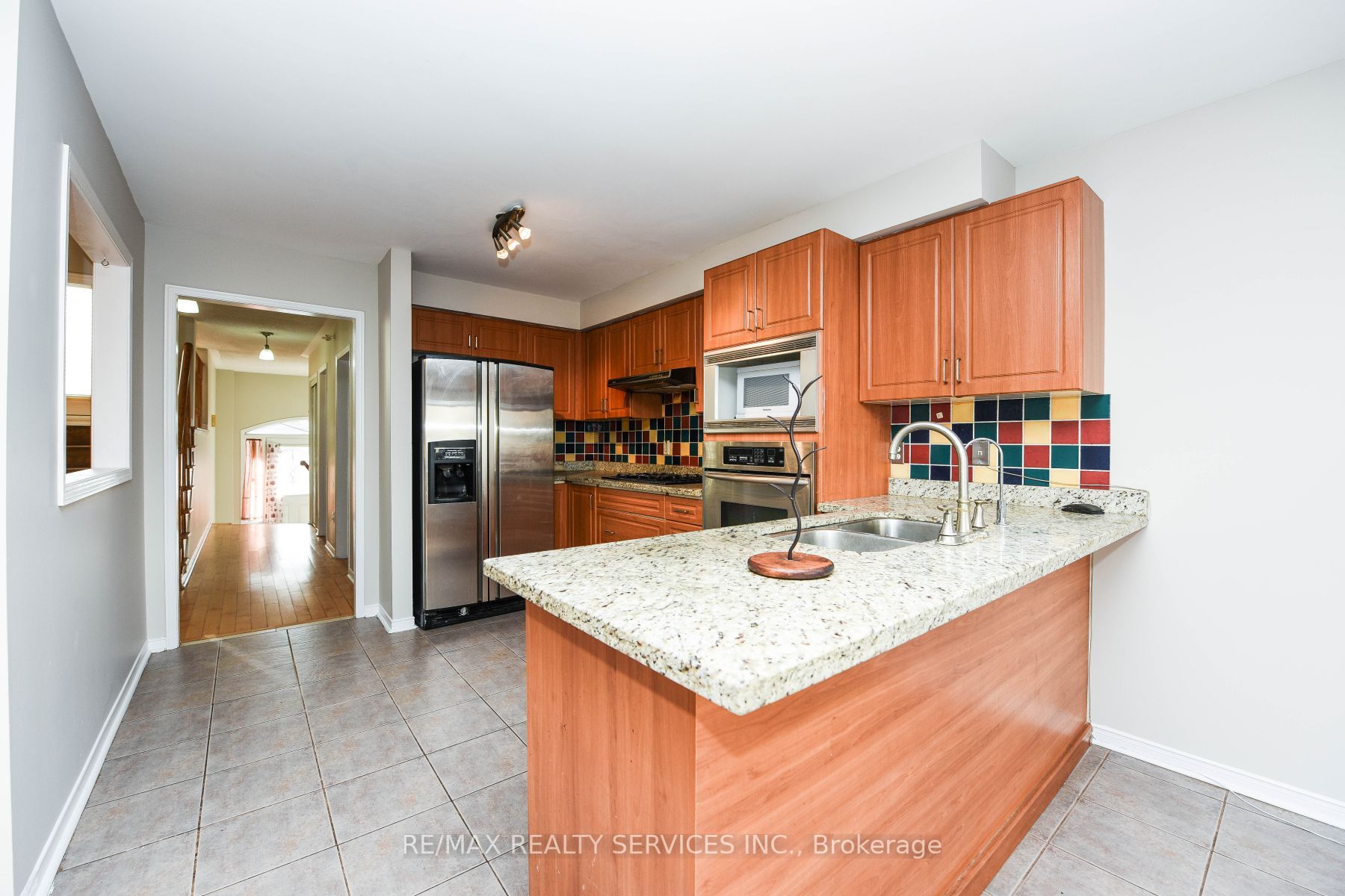33 Poplar Plains Rd