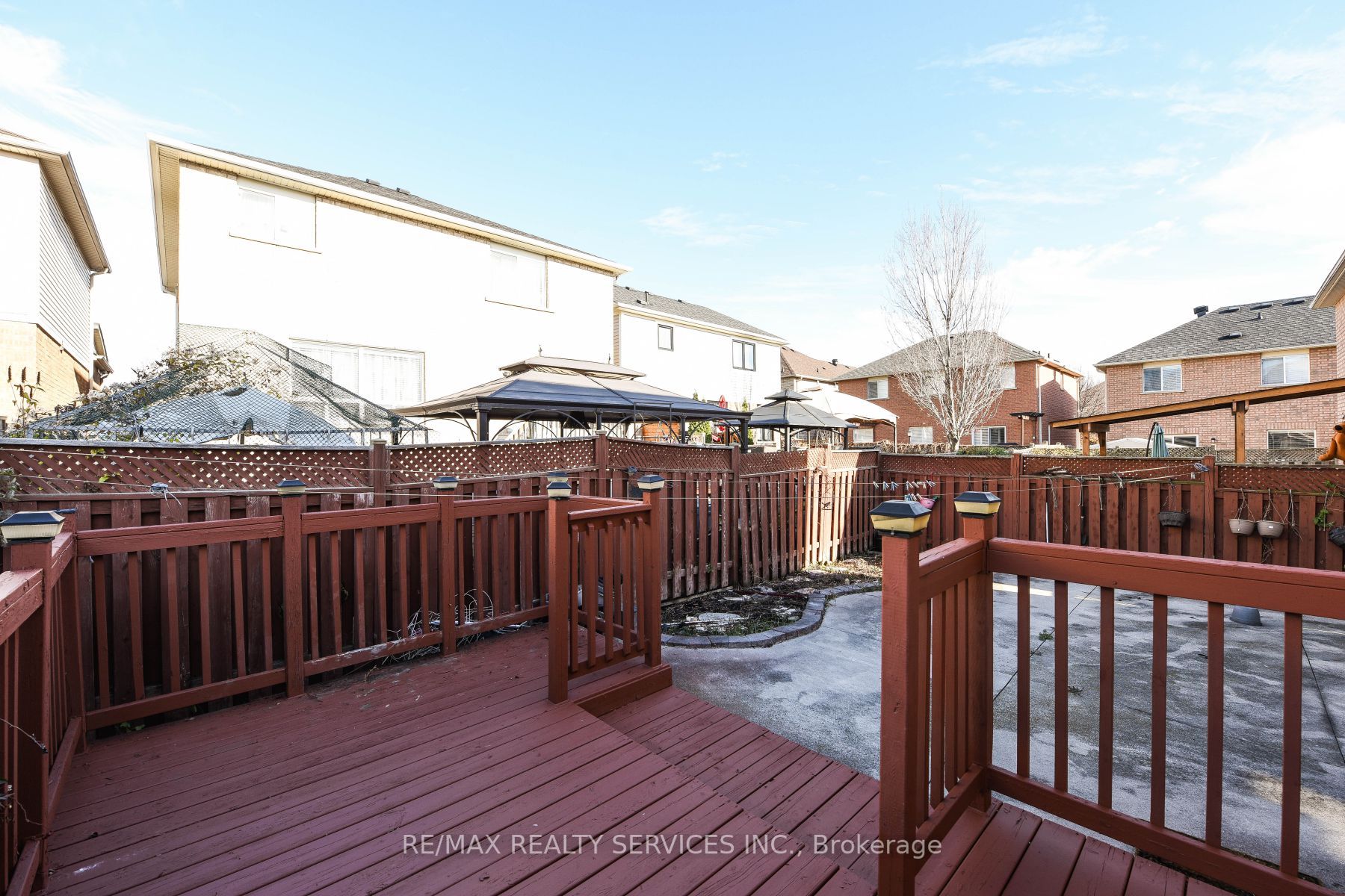 33 Poplar Plains Rd