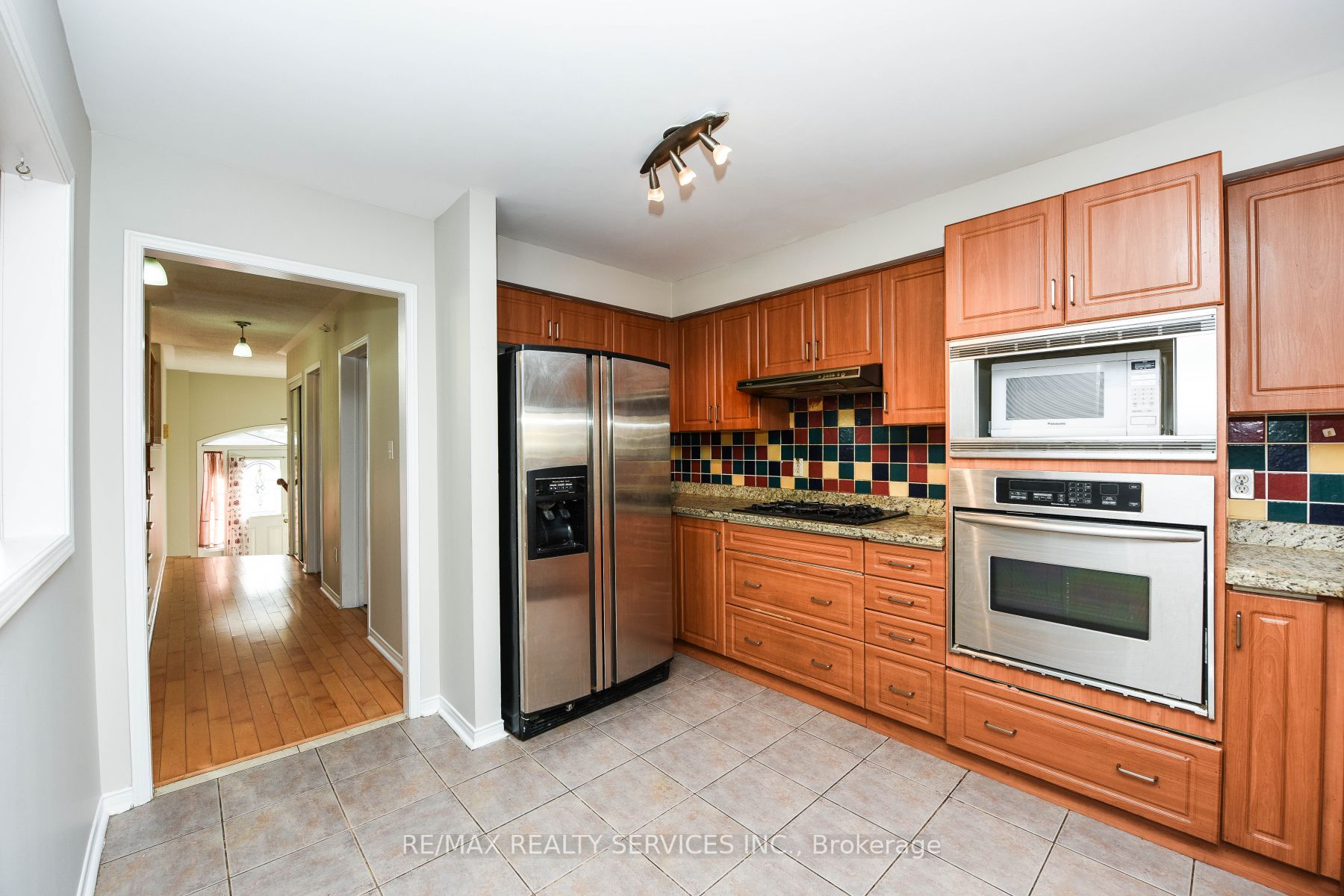 33 Poplar Plains Rd