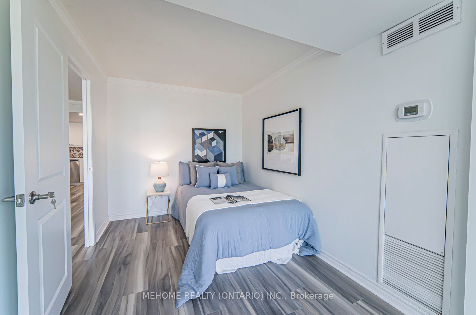 2091 Hurontario St, #810