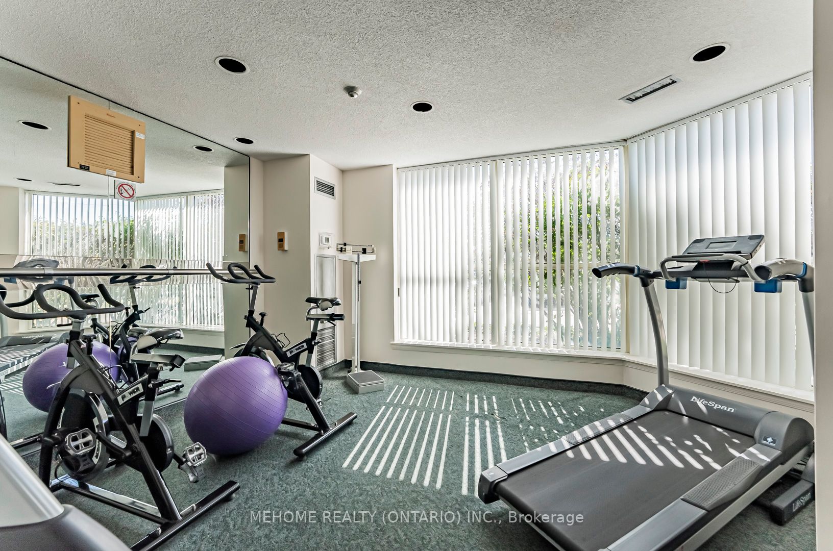 2091 Hurontario St, #810