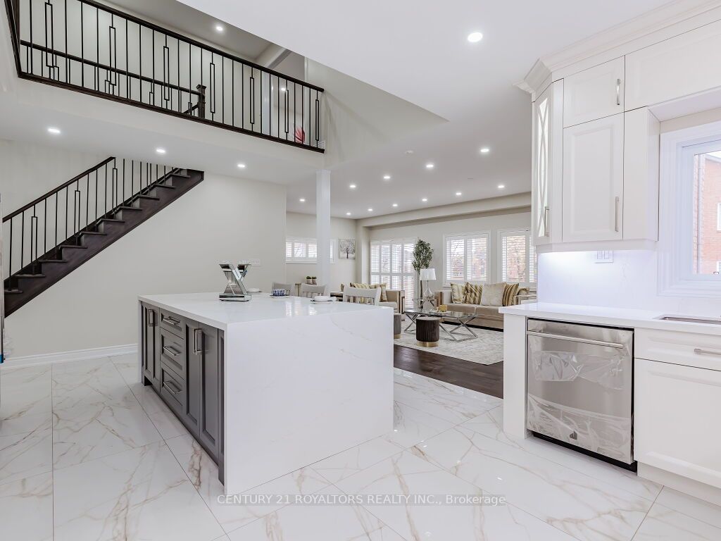 2430 Nichols Dr E
