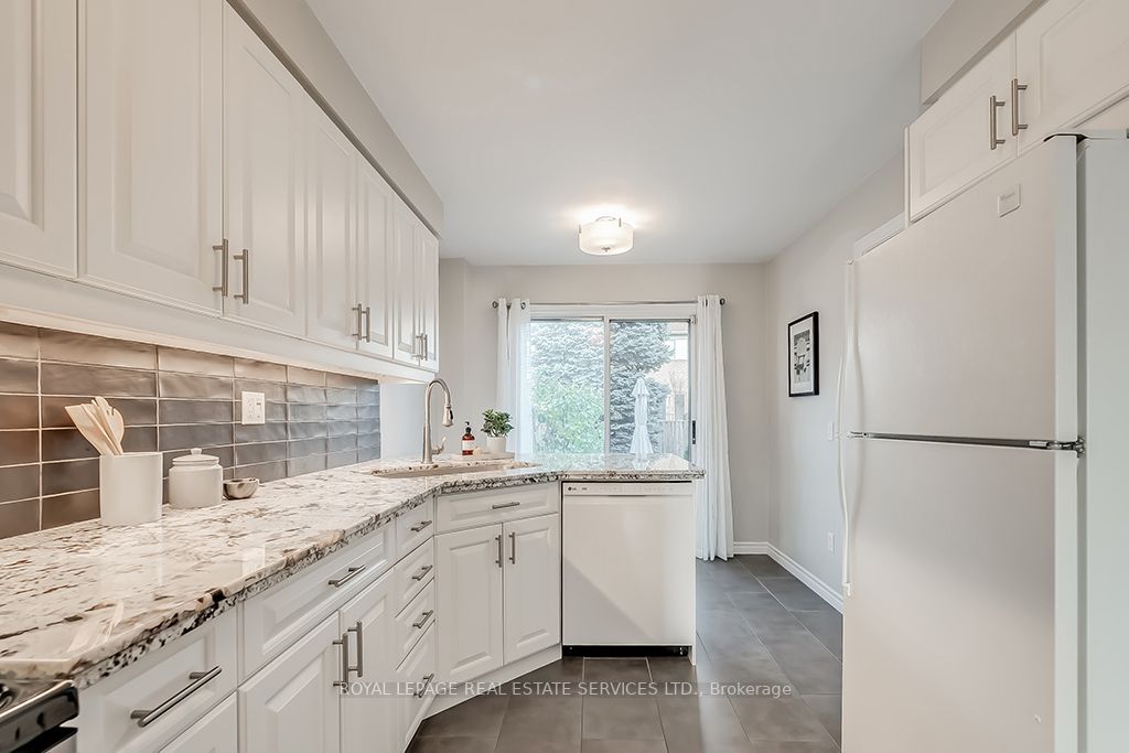 569 Eliza Cres