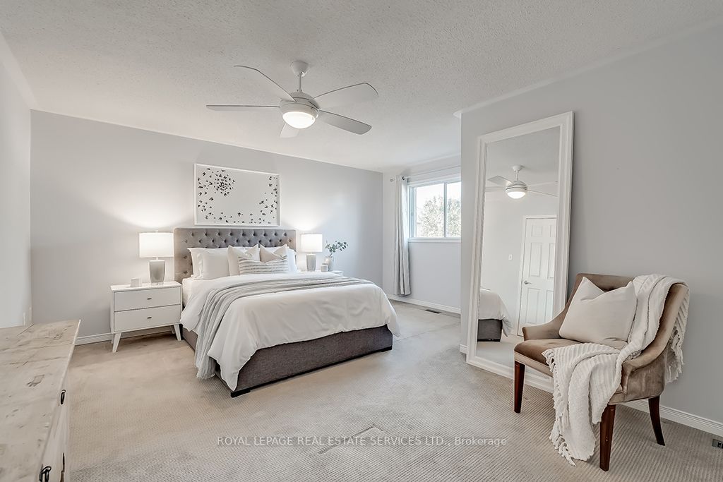 569 Eliza Cres
