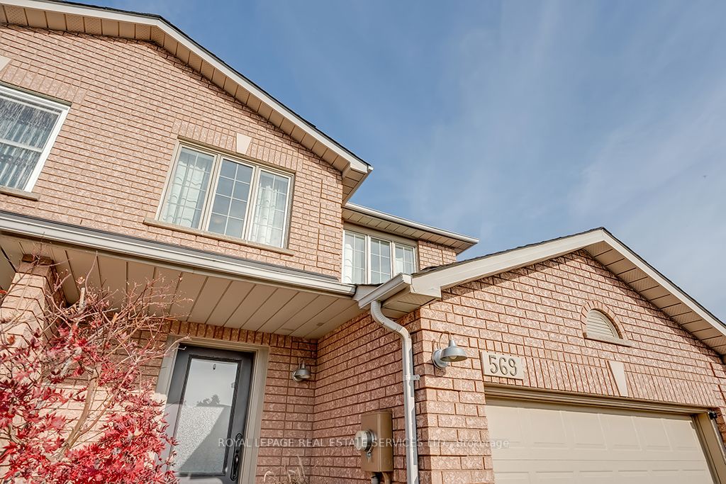 569 Eliza Cres