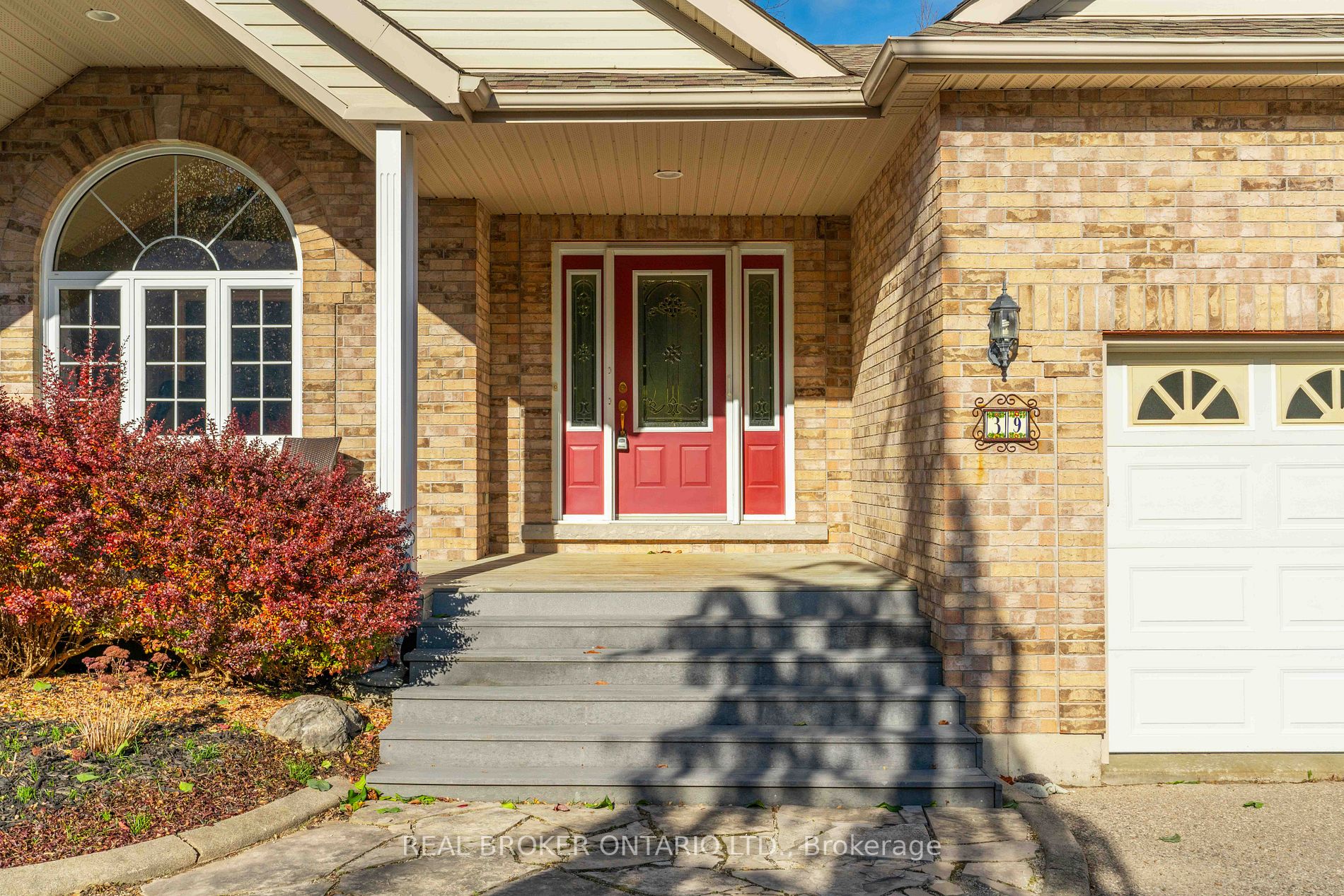 39 Woodvale Crt