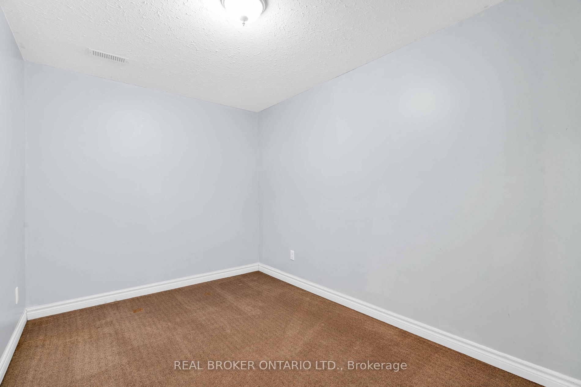 39 Woodvale Crt