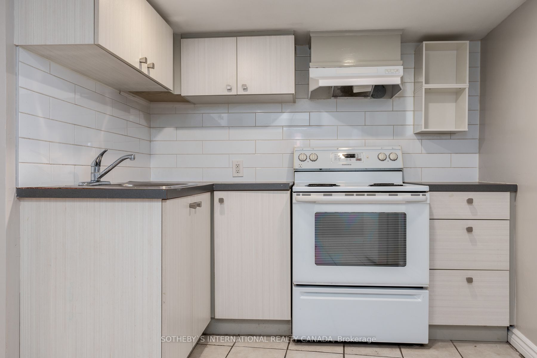 15 Indian Rd Cres, #Bsmt