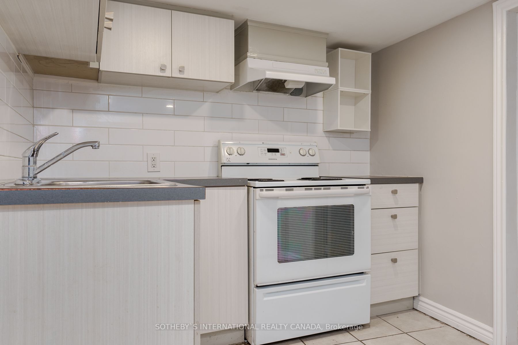 15 Indian Rd Cres, #Bsmt