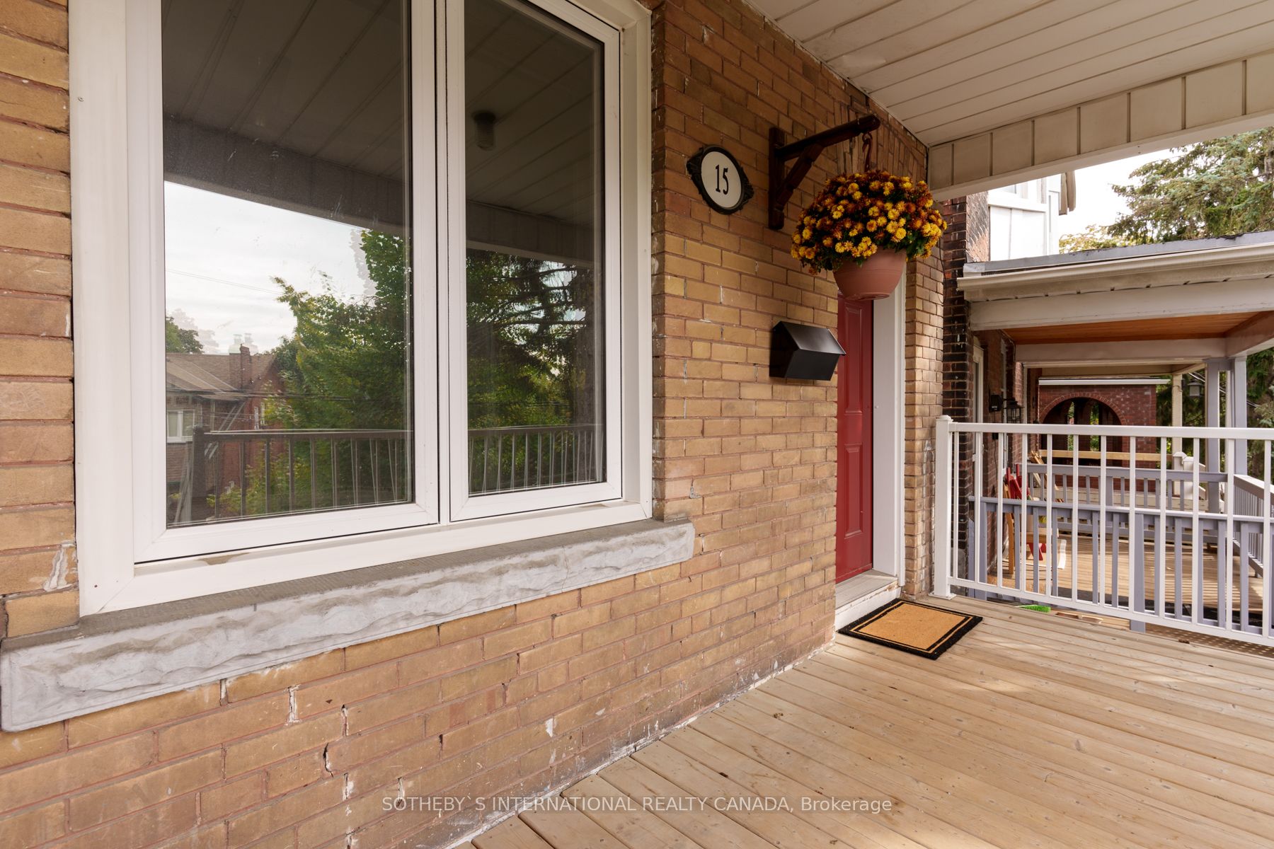15 Indian Rd Cres, #Upper