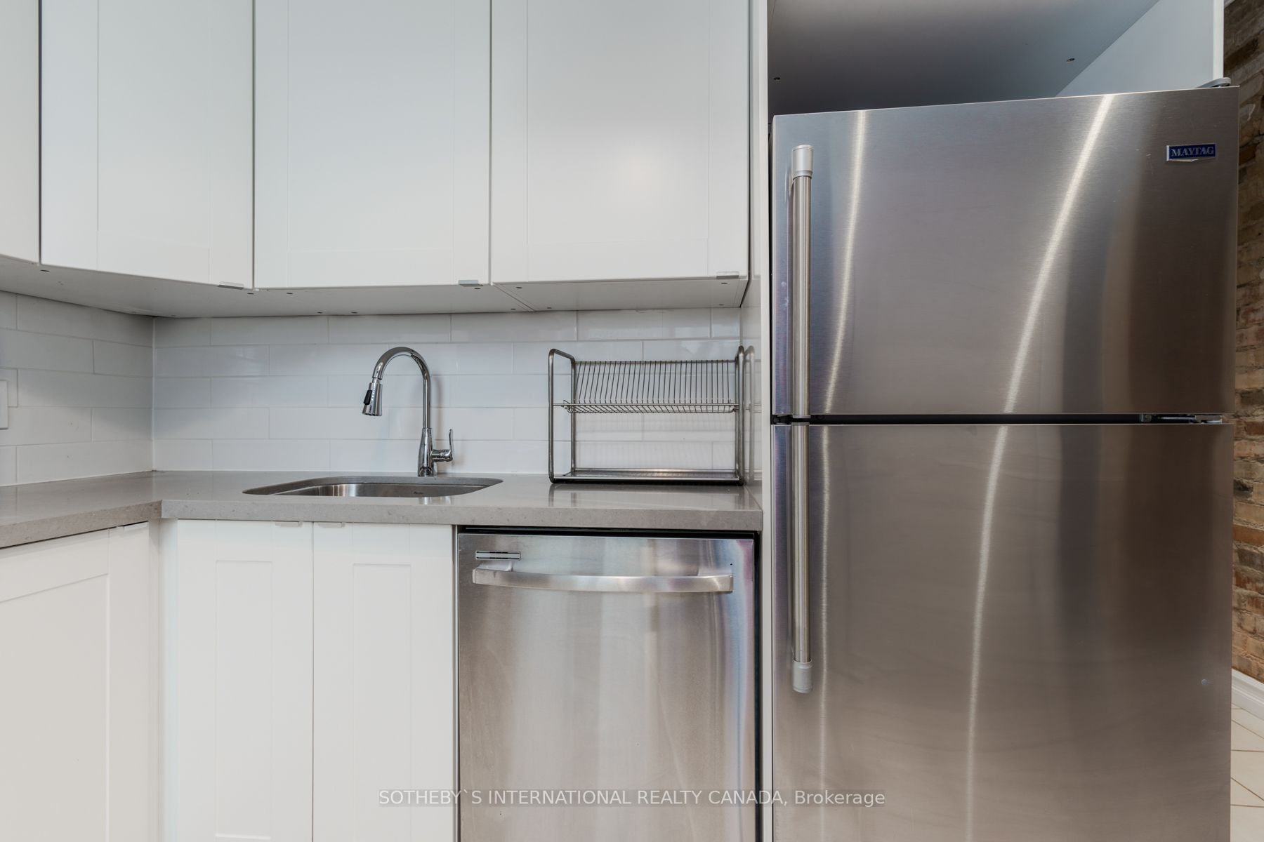 15 Indian Rd Cres, #Main