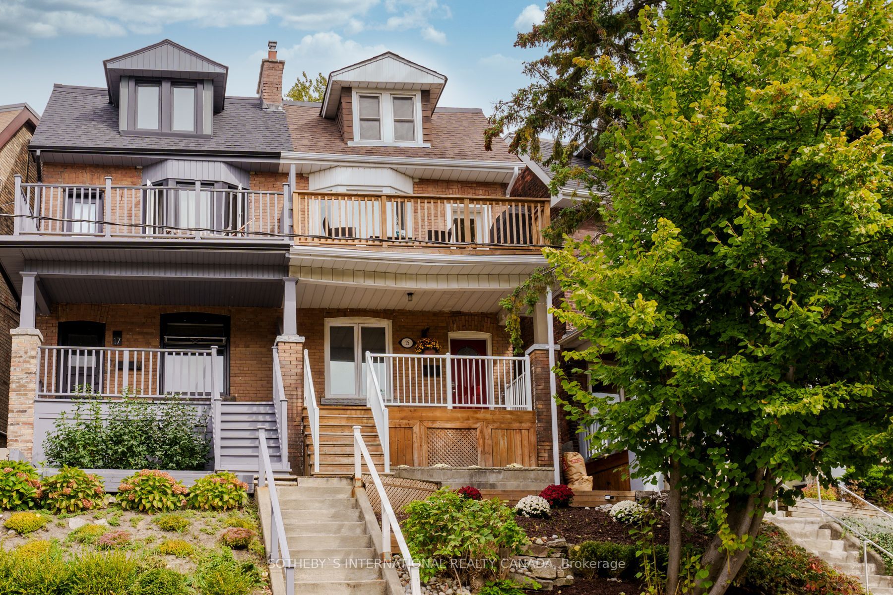 15 Indian Rd Cres, #Main