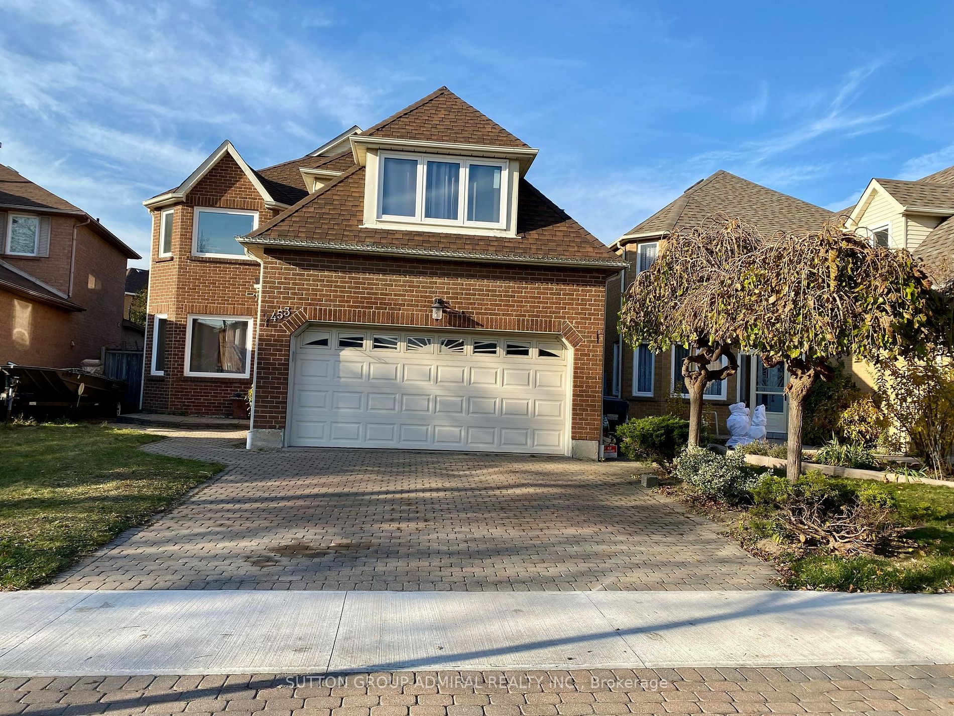 453 Camden Circ