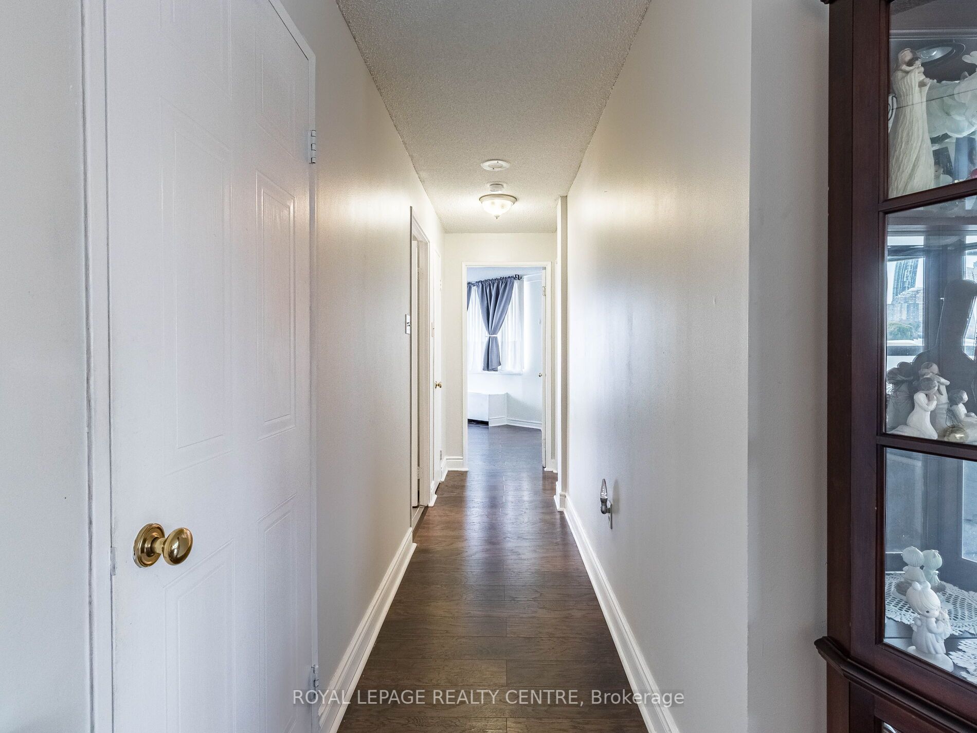 25 Fairview Rd W, #1011