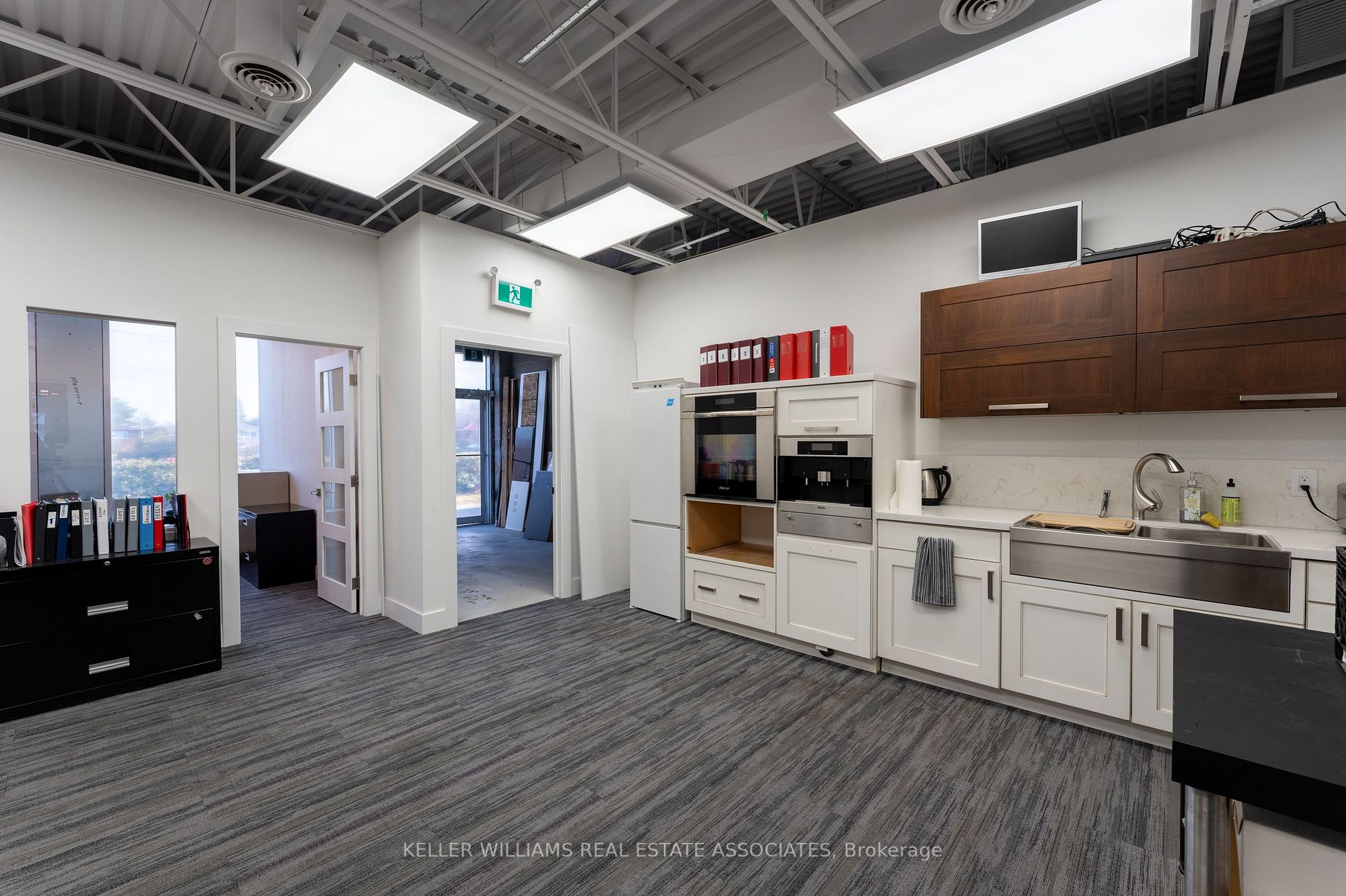 1235 Queensway E, #14