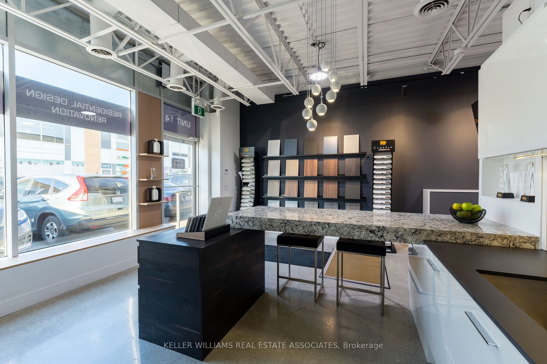 1235 Queensway E, #14