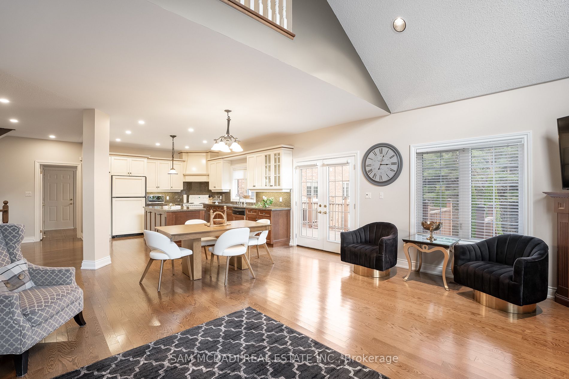 10 Stonehart St
