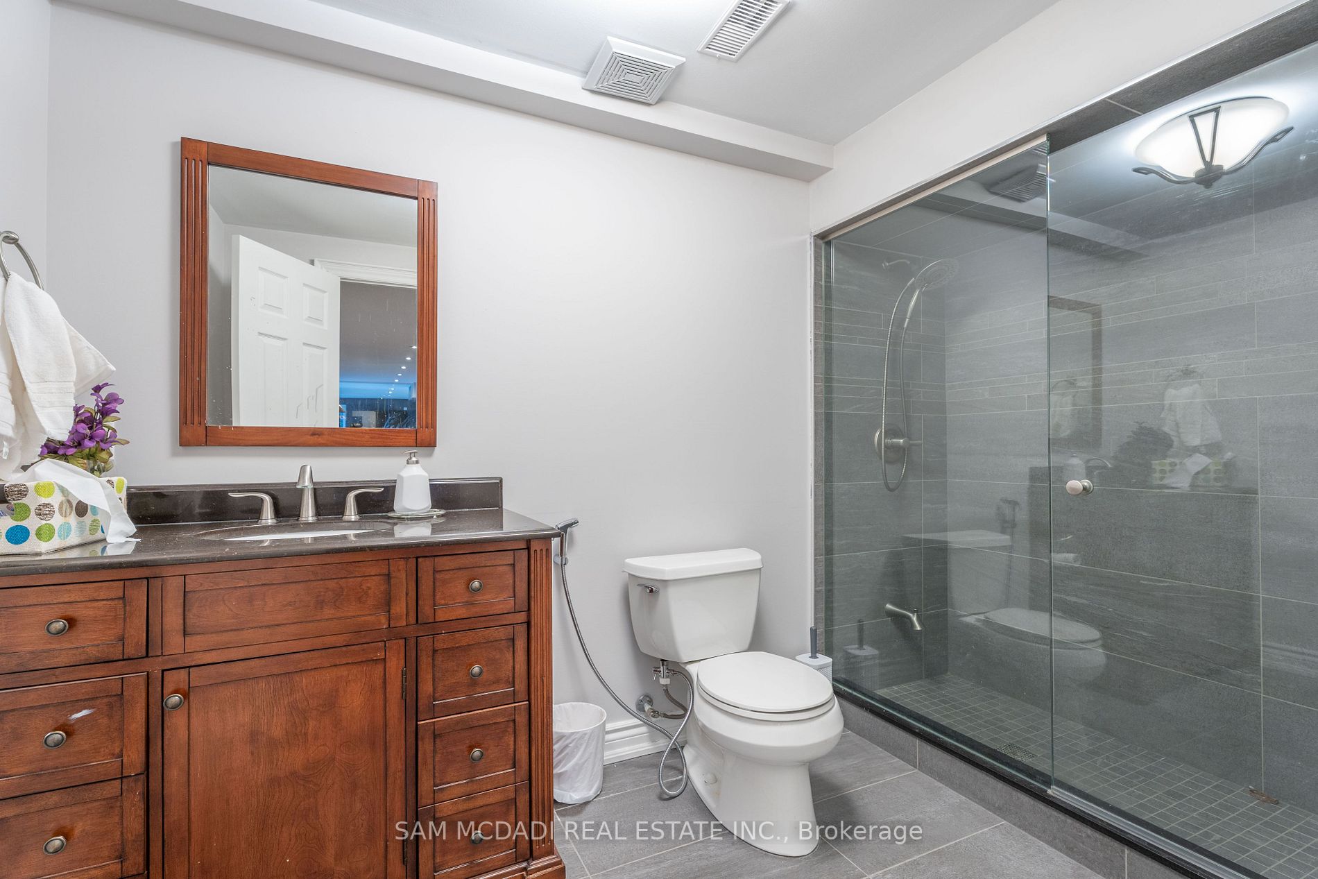 10 Stonehart St