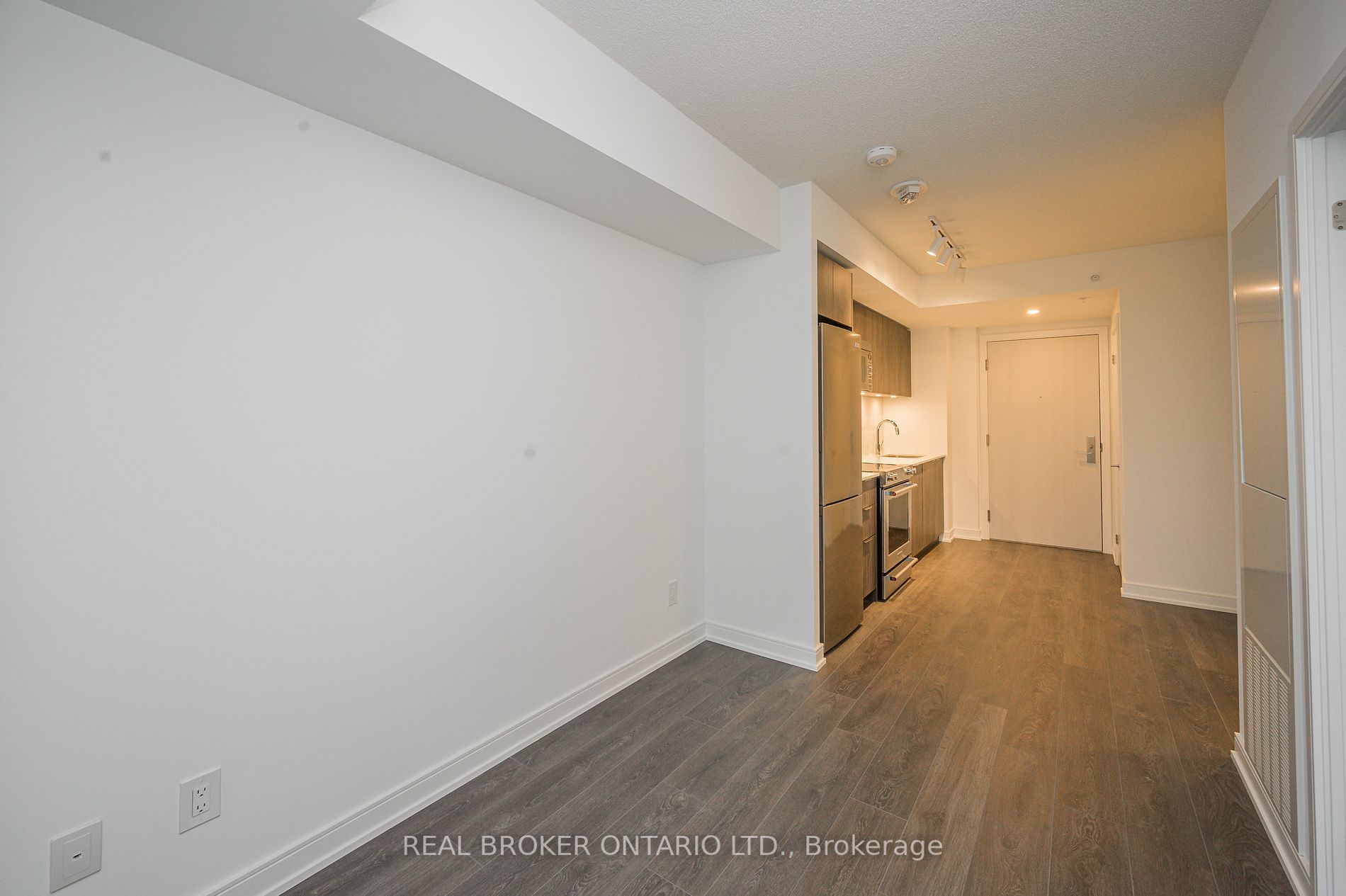 30 Samuel Wood Way, #1709