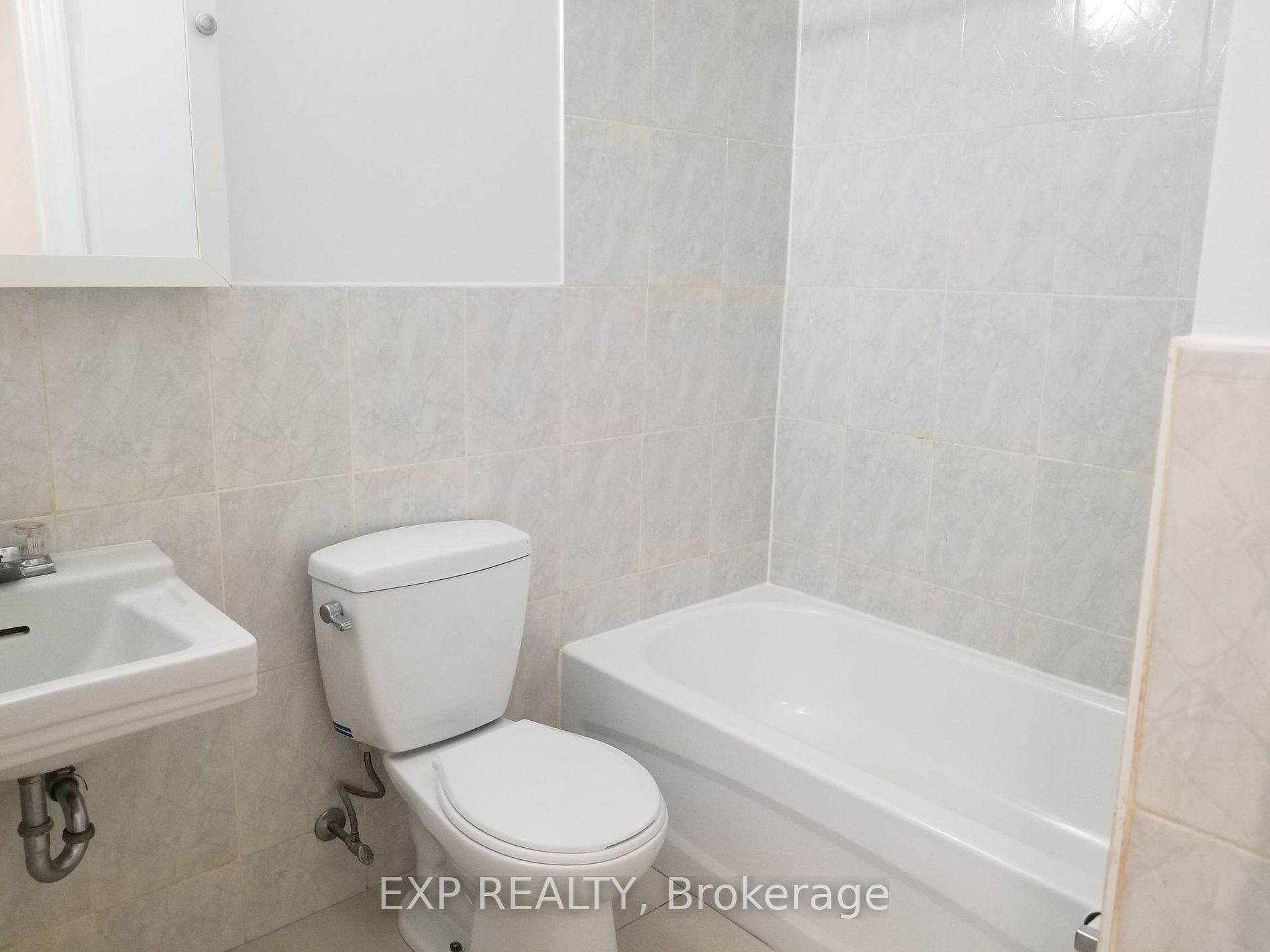 256 Lakeshore Road E, #2