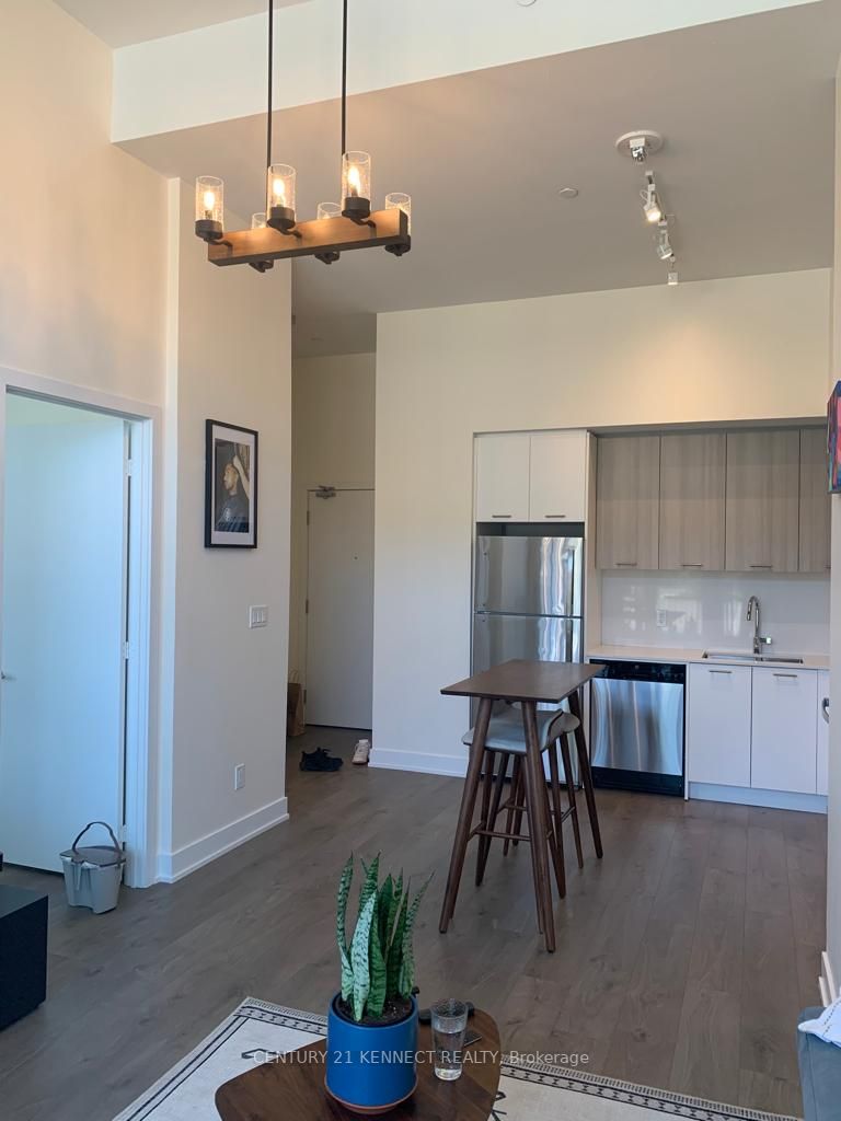 180 Veterans Dr, #101