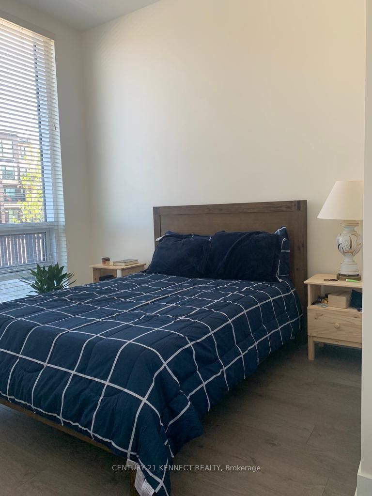 180 Veterans Dr, #101