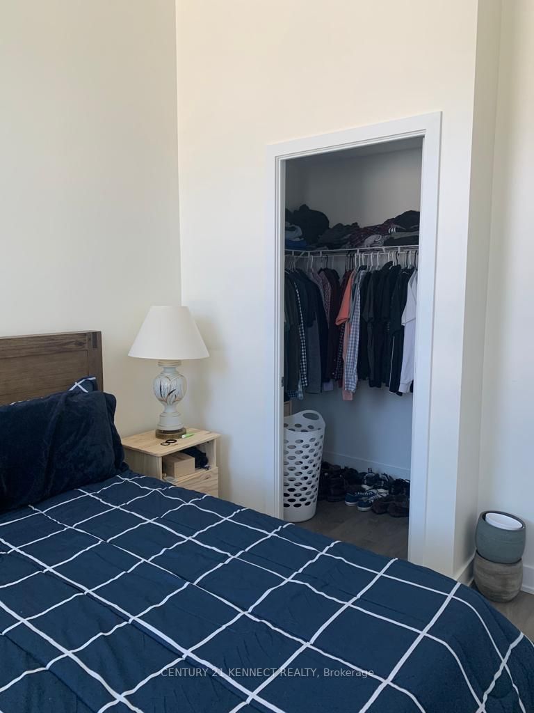 180 Veterans Dr, #101