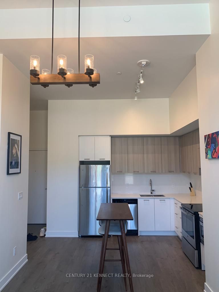 180 Veterans Dr, #101