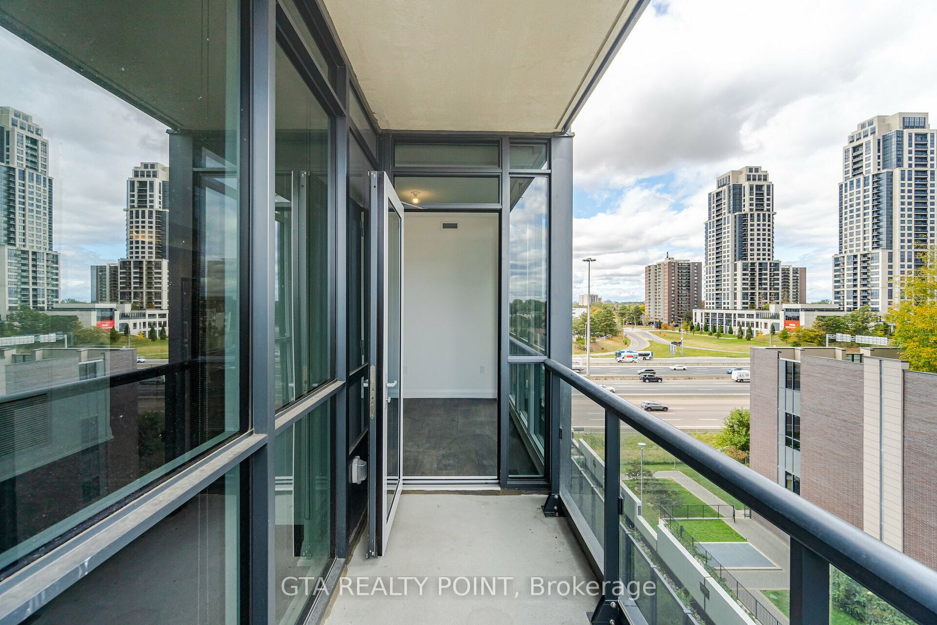 30 Gibbs Rd, #605
