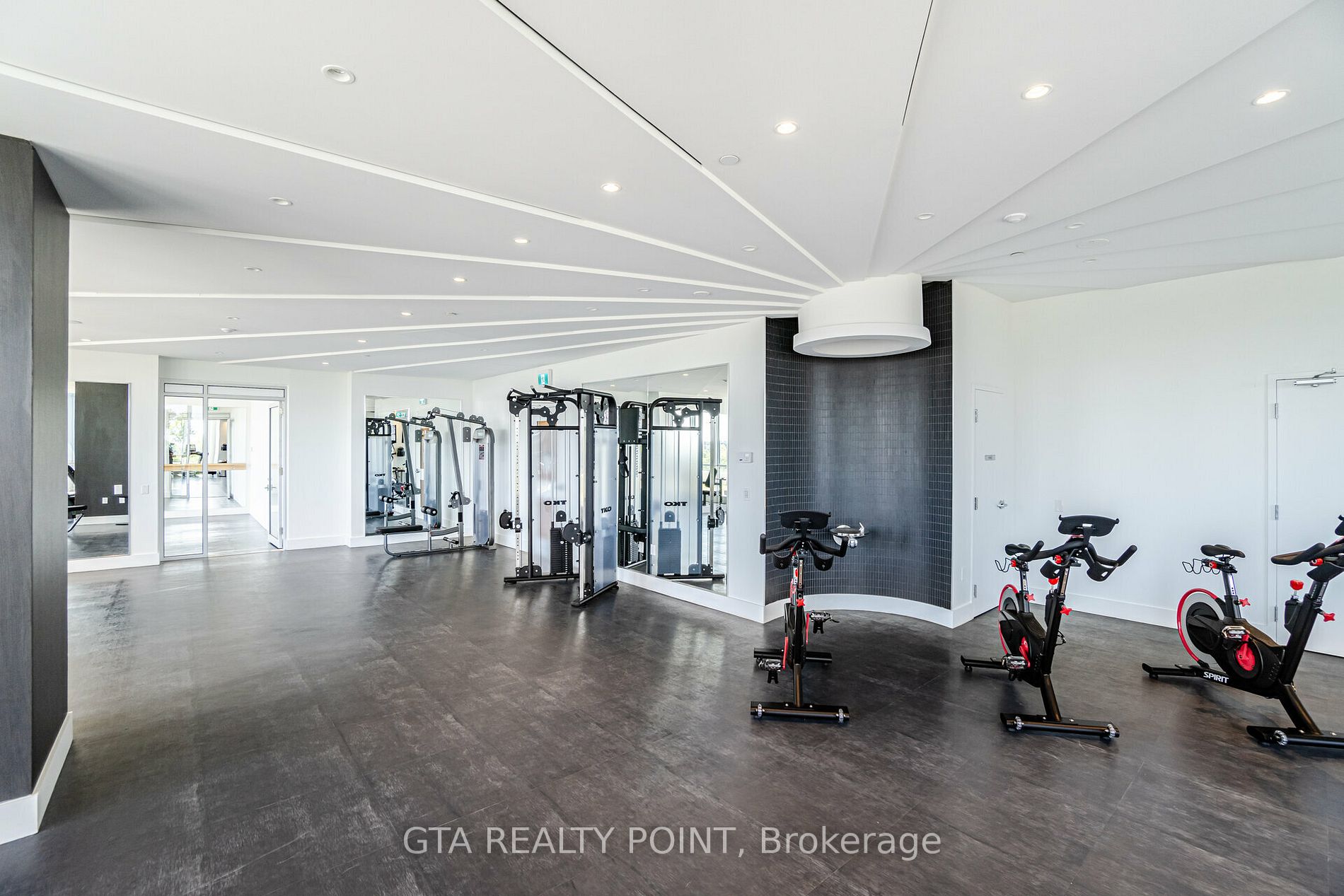 30 Gibbs Rd, #605