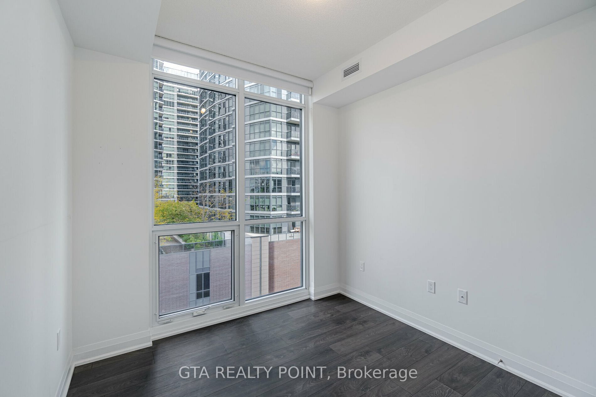 30 Gibbs Rd, #605
