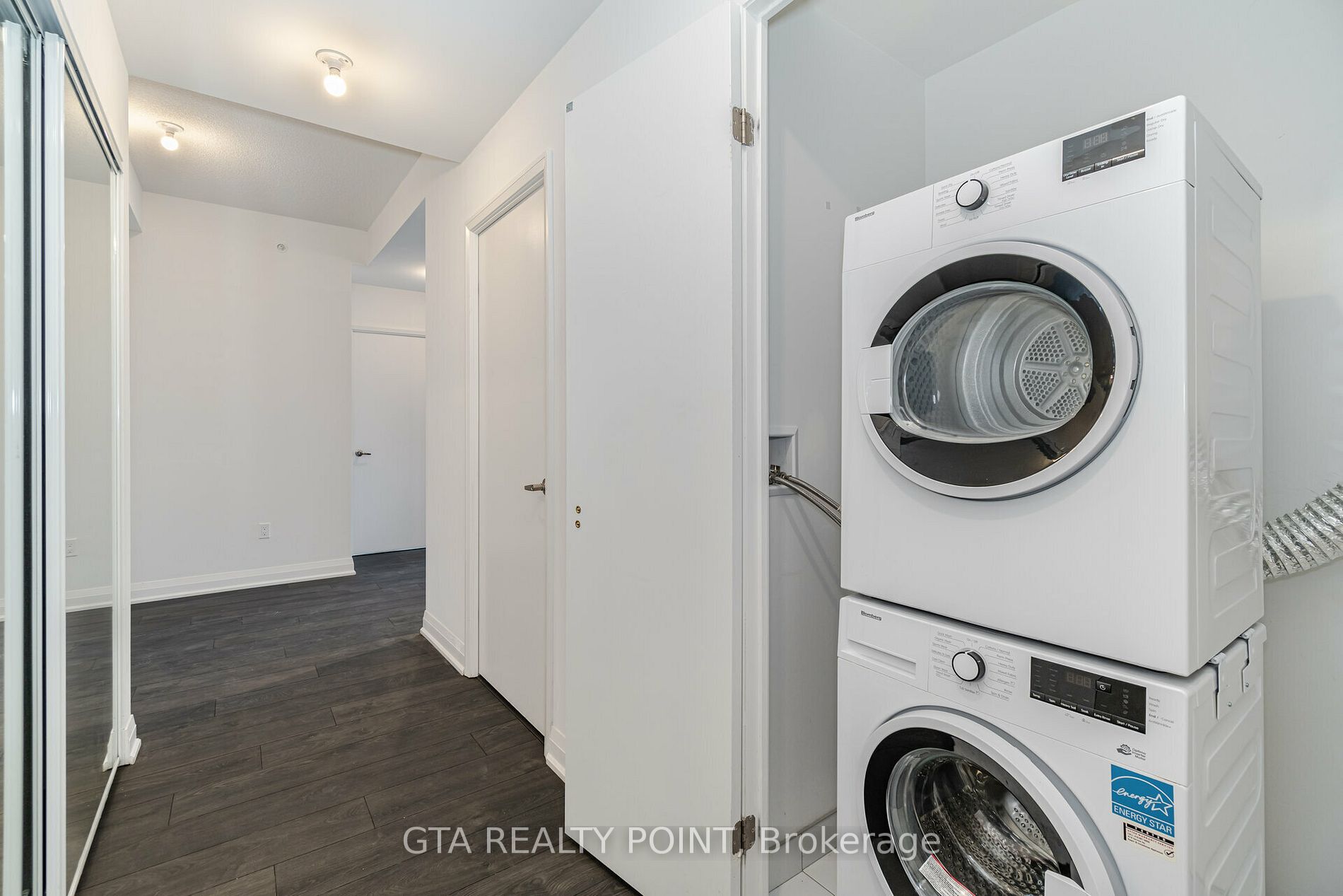 30 Gibbs Rd, #605