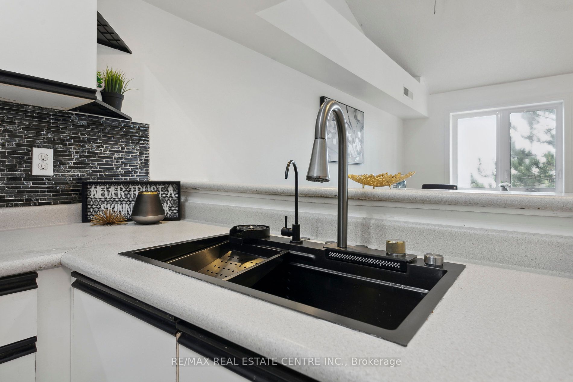 85 Bristol Rd E, #160