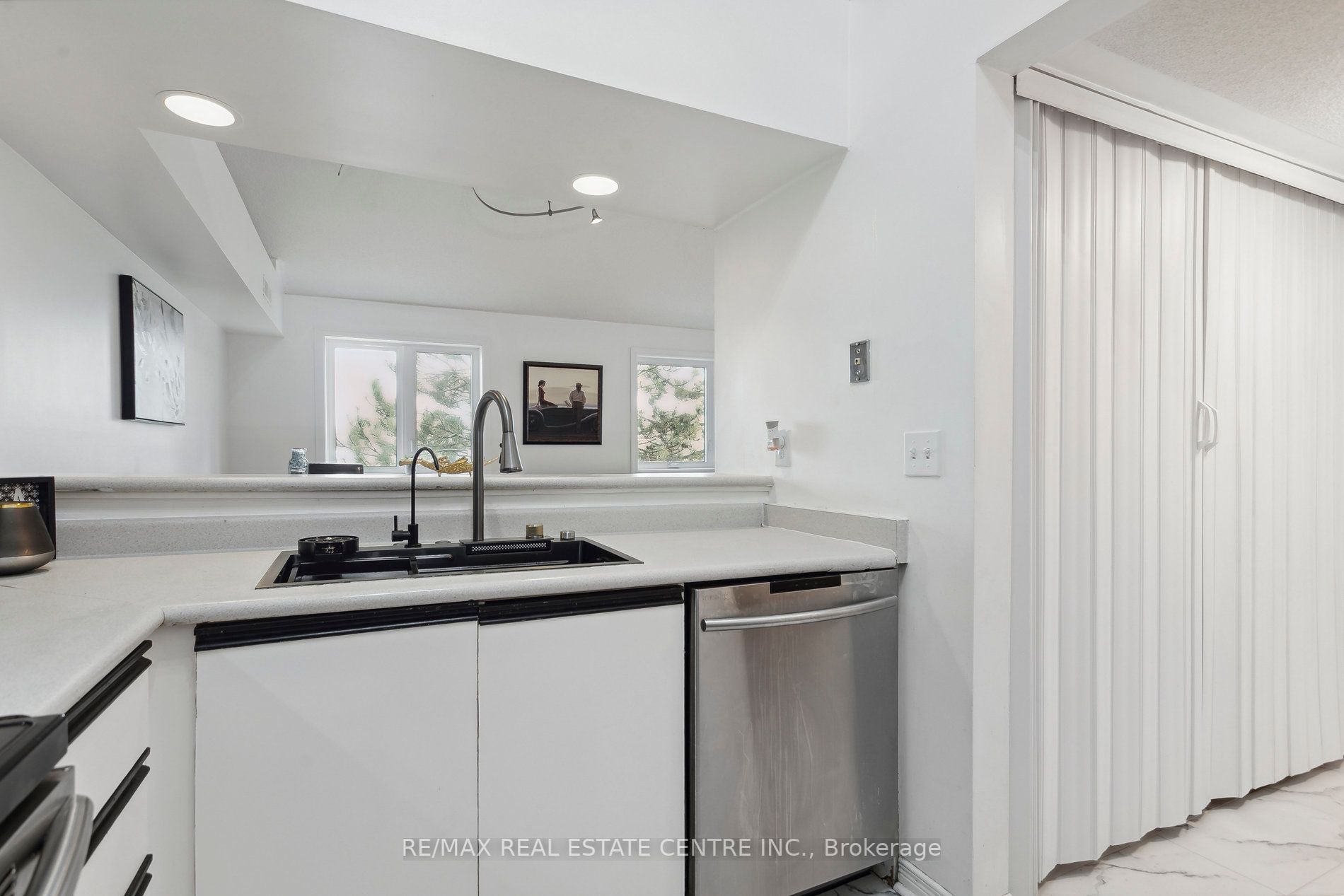85 Bristol Rd E, #160