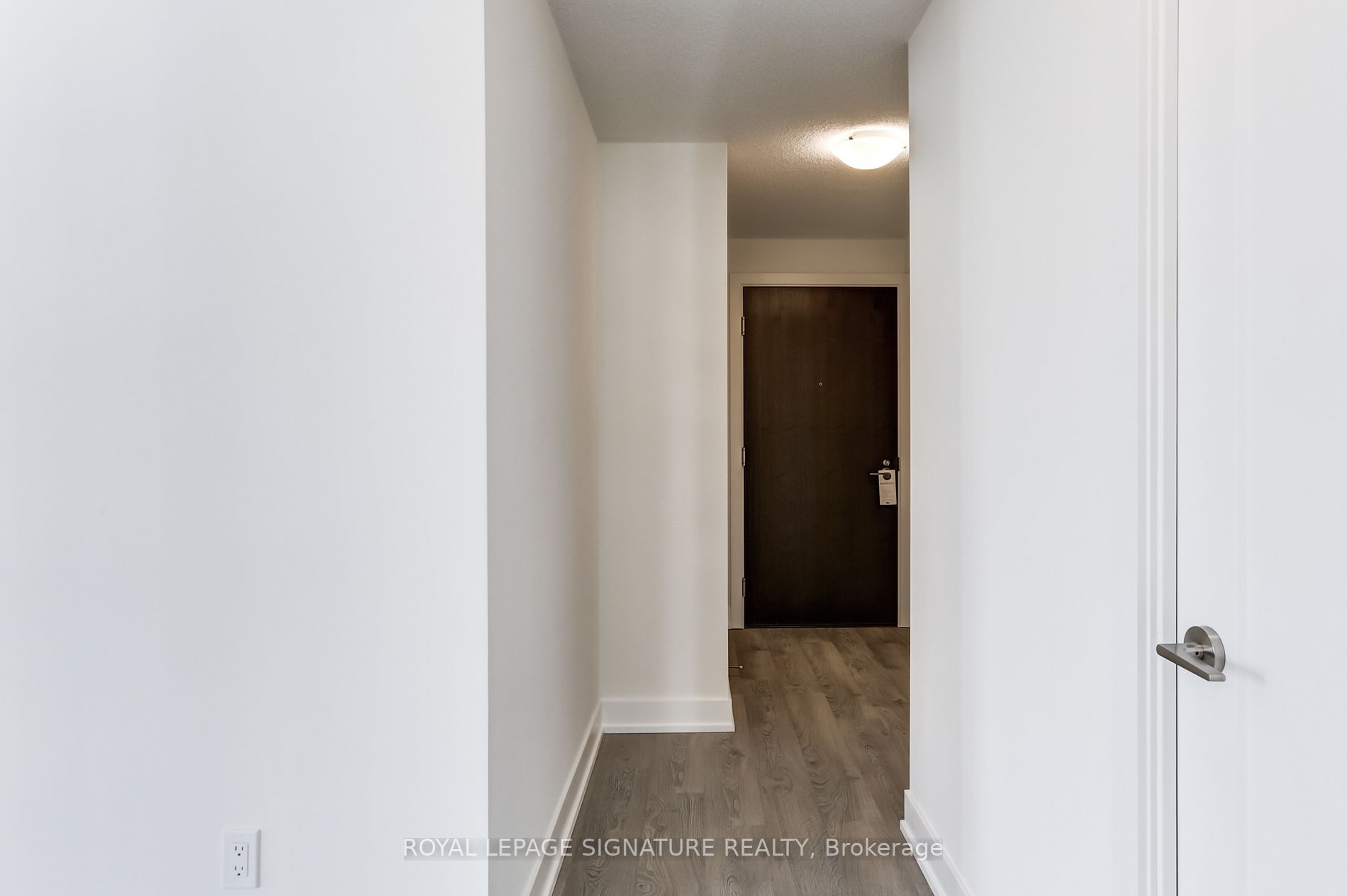 9 Mabelle Ave, #2822