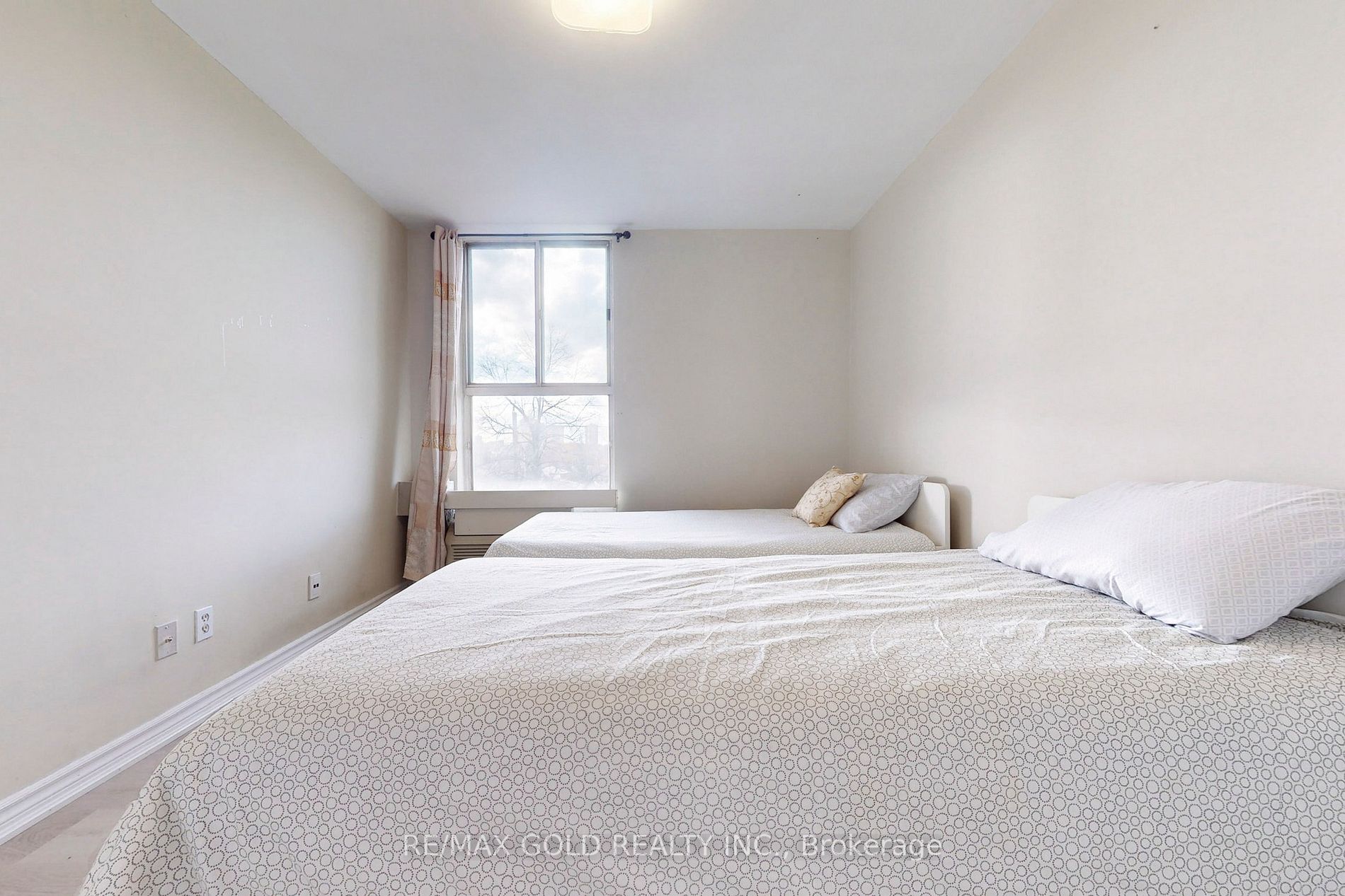 2835 Islington Ave, #515