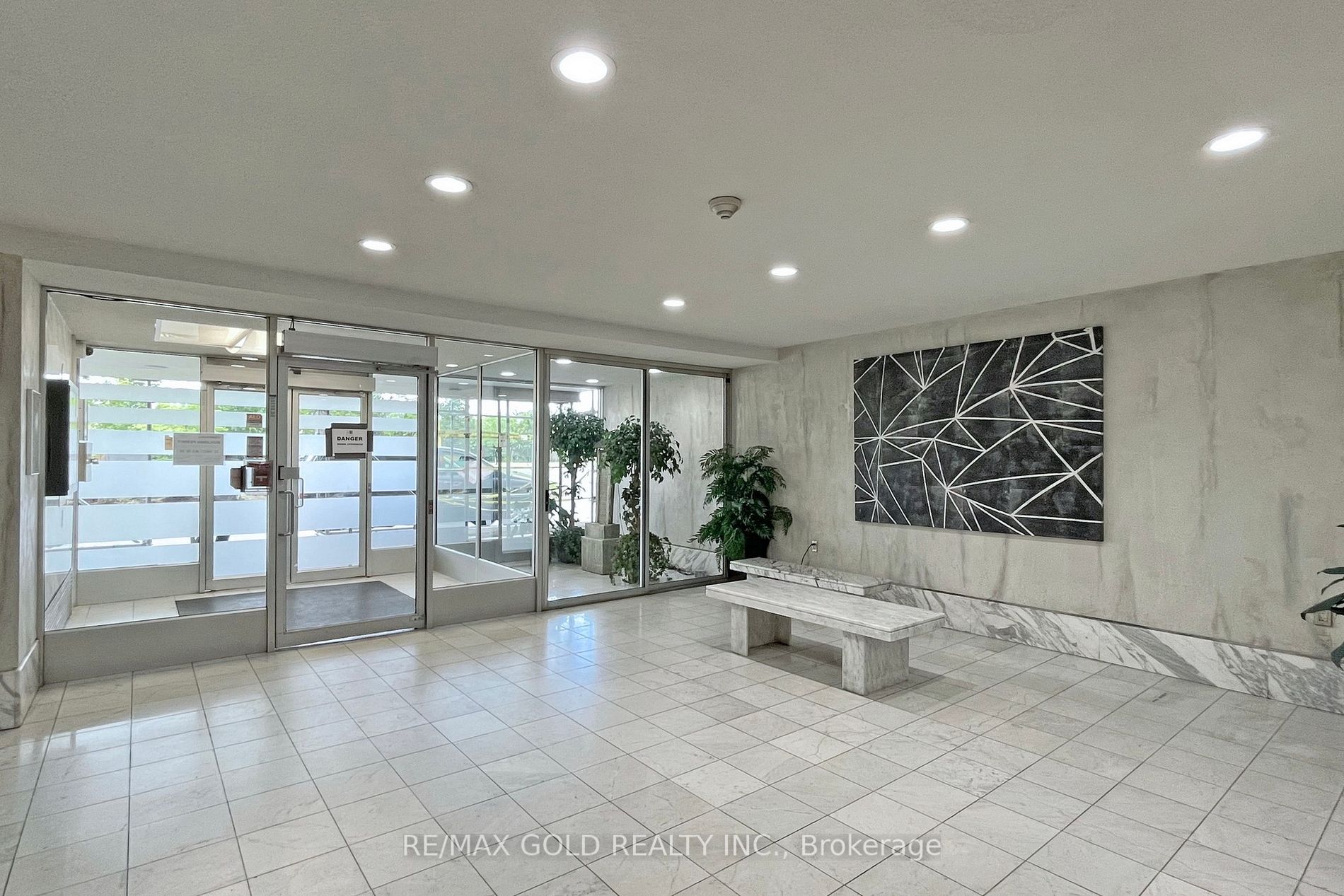2835 Islington Ave, #515
